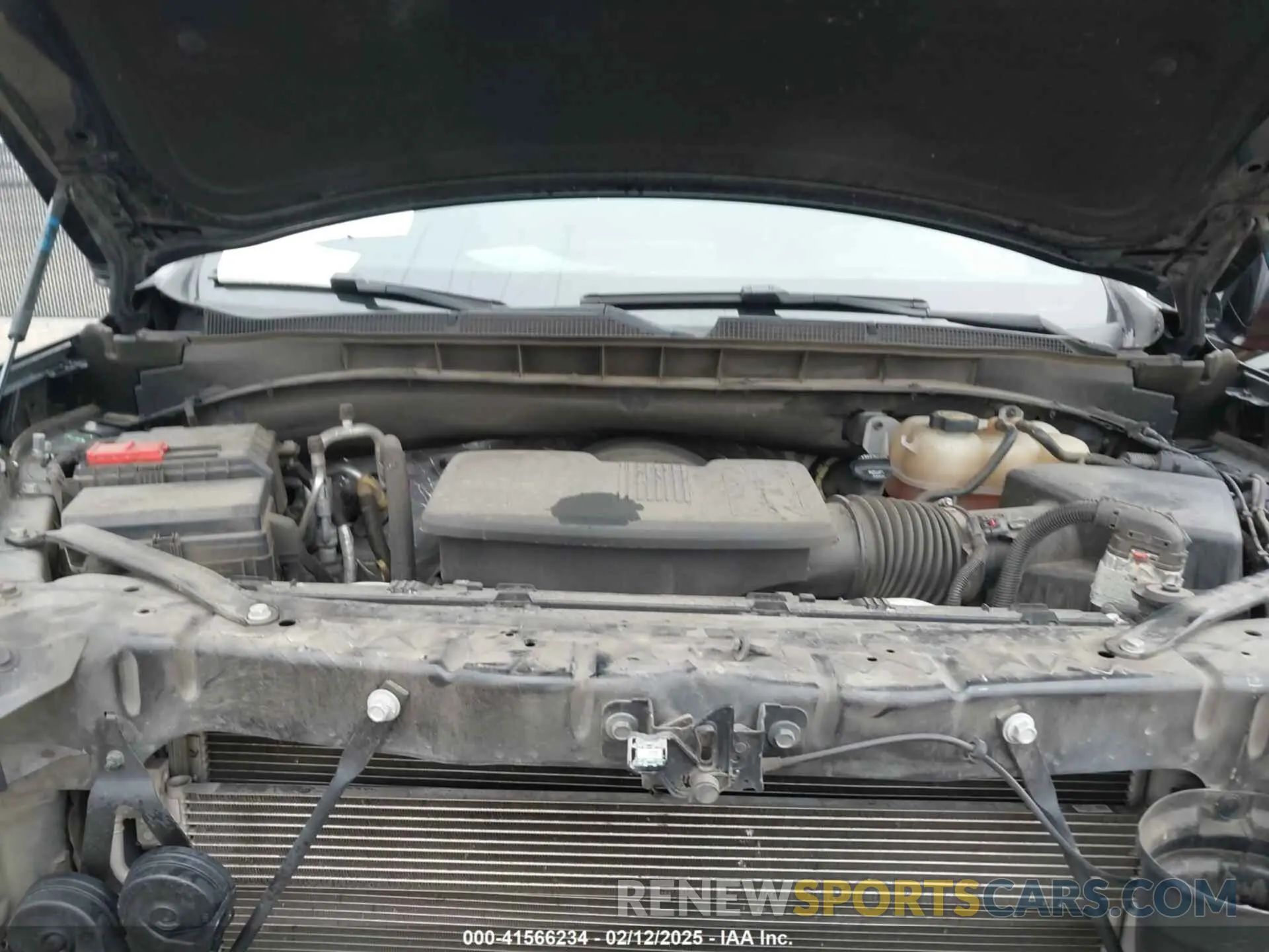 10 Photograph of a damaged car 1GNSKDKD3NR251387 CHEVROLET SUBURBAN 2022