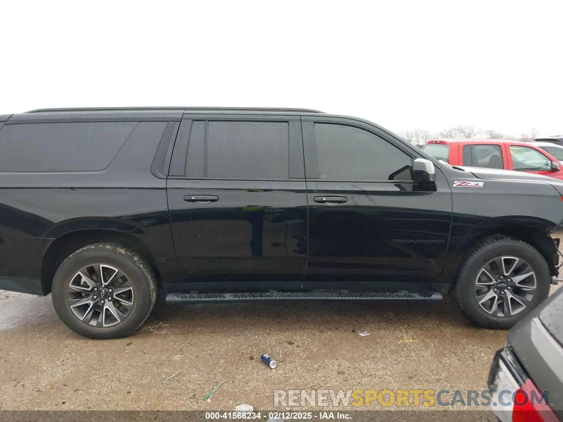 13 Photograph of a damaged car 1GNSKDKD3NR251387 CHEVROLET SUBURBAN 2022