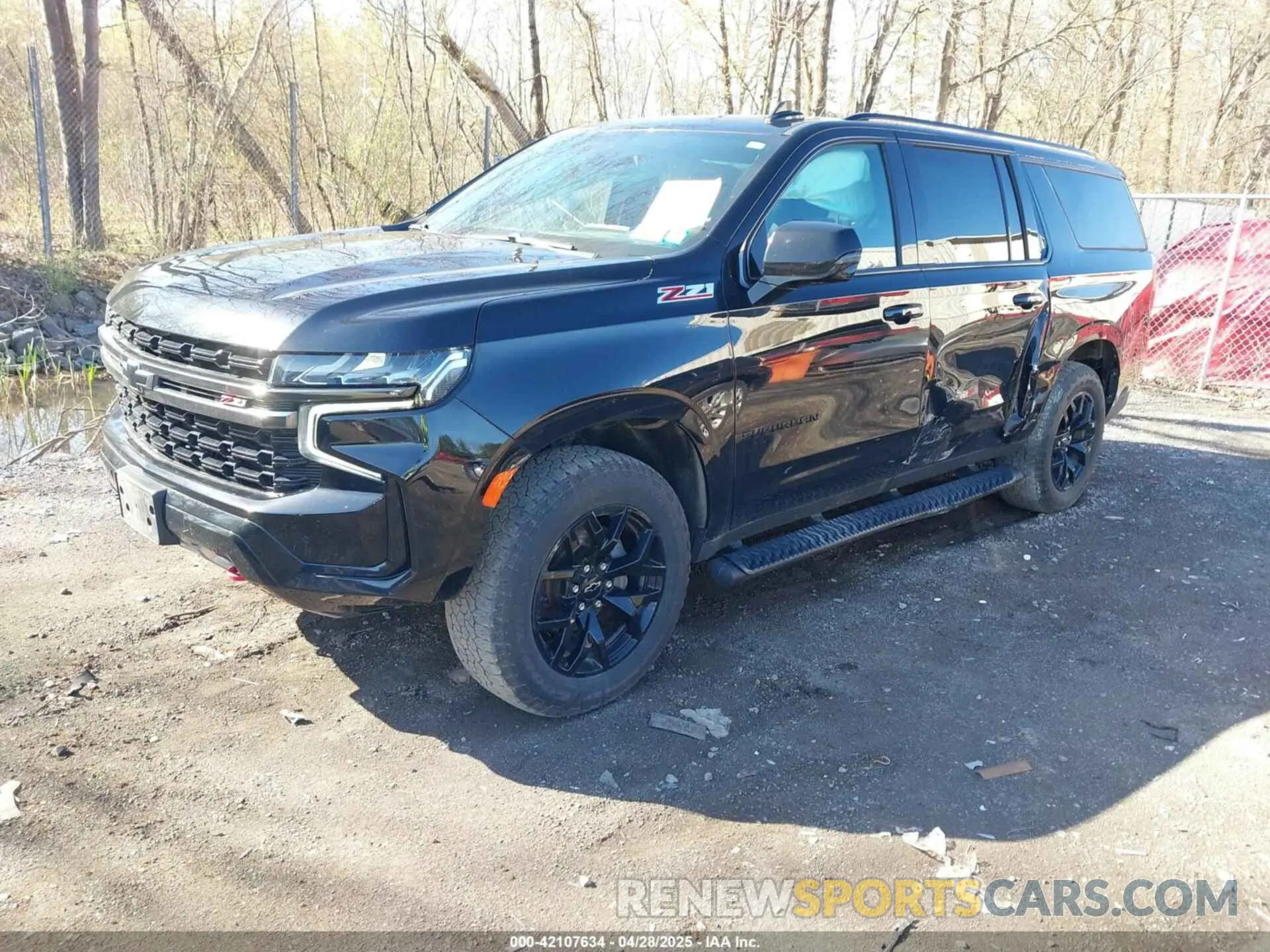 2 Photograph of a damaged car 1GNSKDKD5NR363995 CHEVROLET SUBURBAN 2022