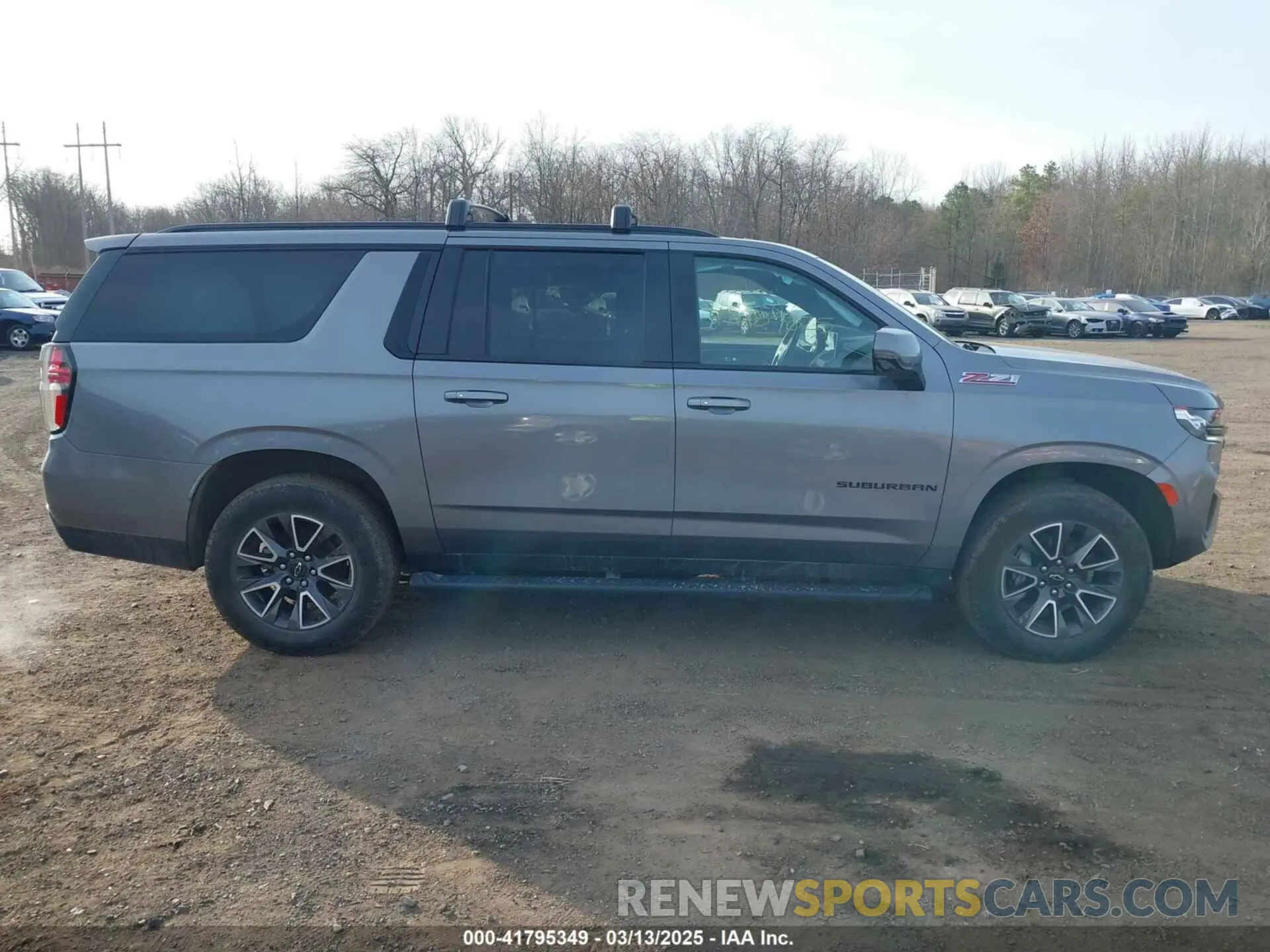 13 Photograph of a damaged car 1GNSKDKD6NR327345 CHEVROLET SUBURBAN 2022