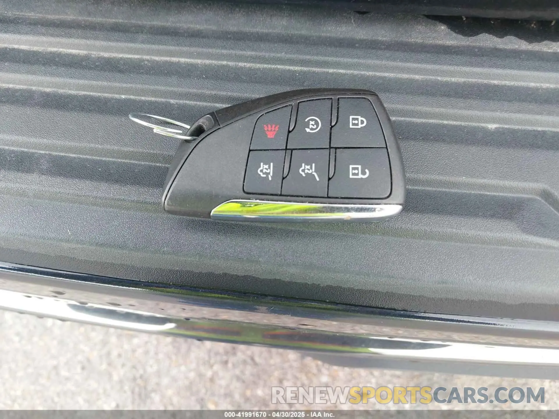 11 Photograph of a damaged car 1GNSKDKD7NR151681 CHEVROLET SUBURBAN 2022