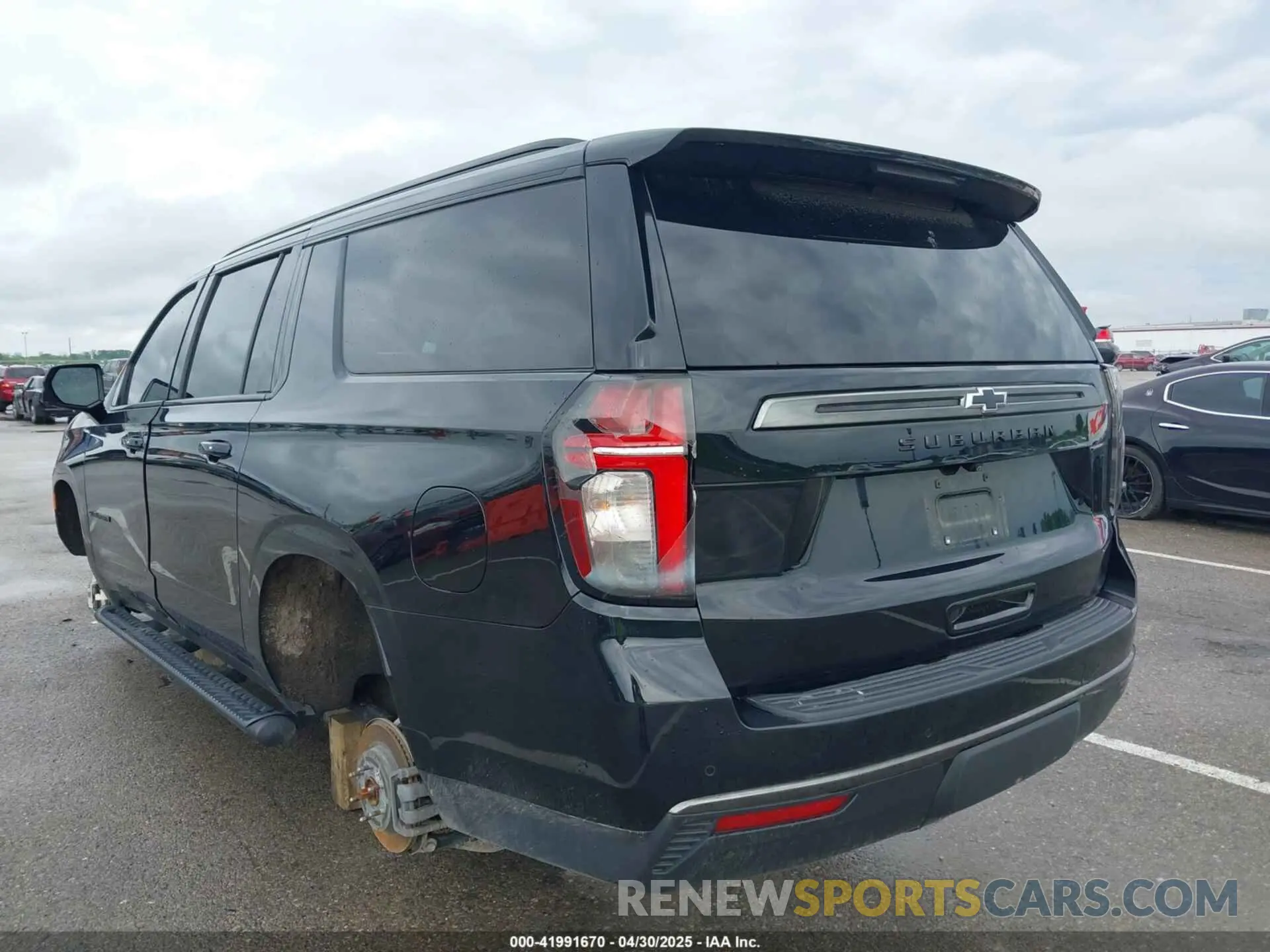 3 Photograph of a damaged car 1GNSKDKD7NR151681 CHEVROLET SUBURBAN 2022