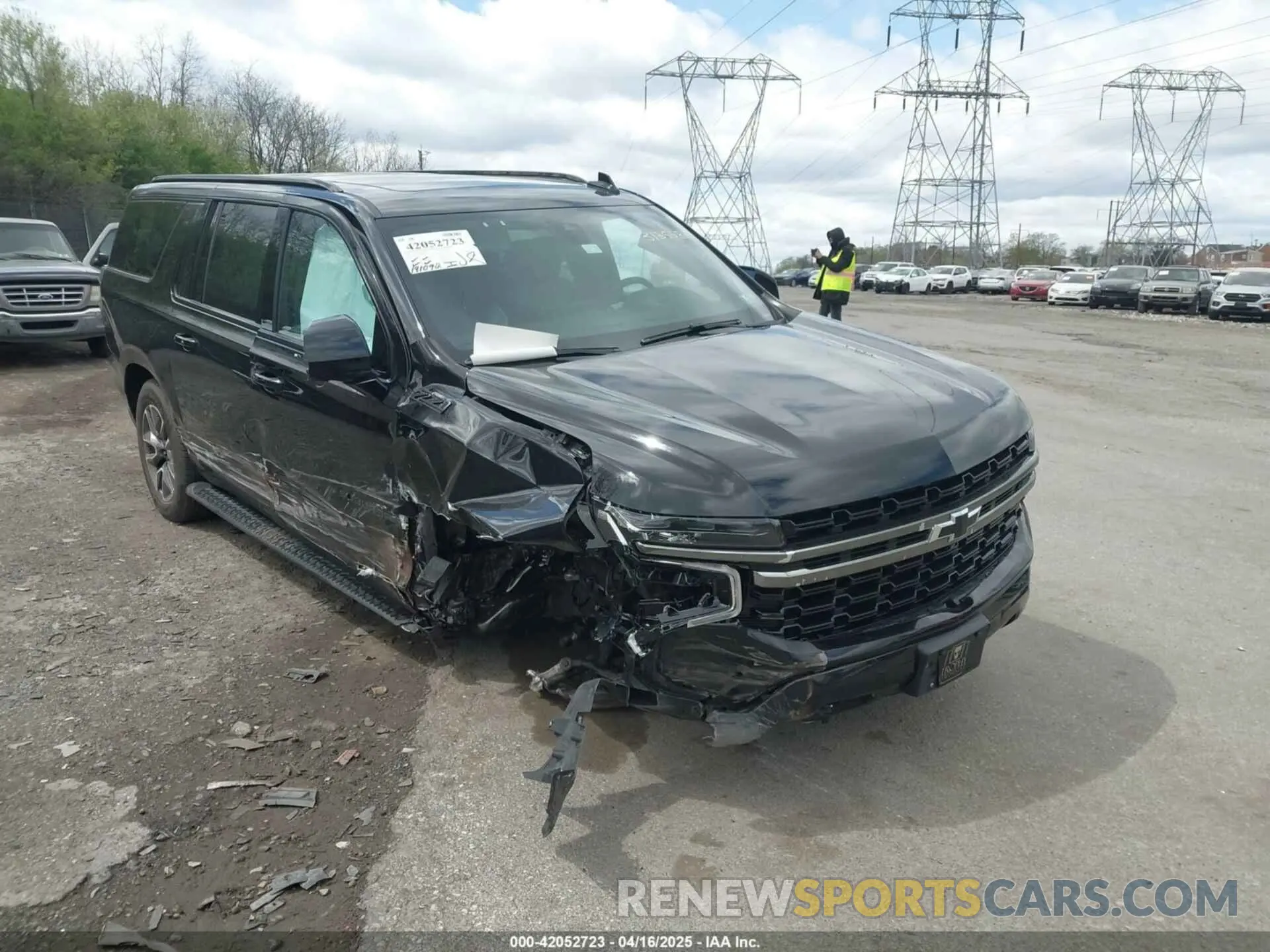 18 Фотография поврежденного автомобиля 1GNSKDKD8NR313558 CHEVROLET SUBURBAN 2022