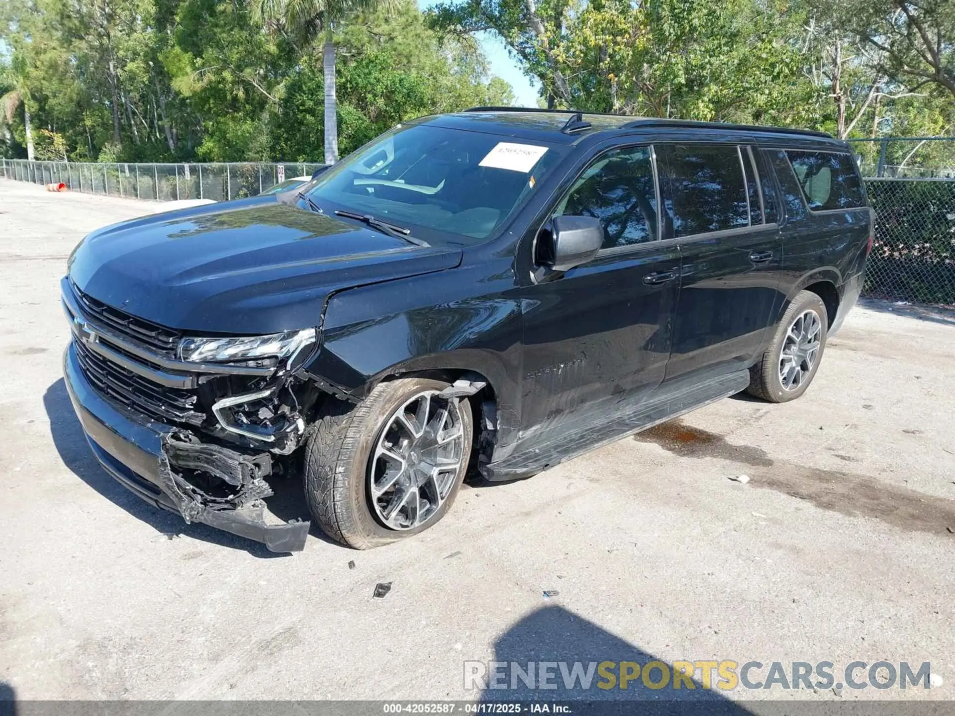 2 Photograph of a damaged car 1GNSKEKD0NR149230 CHEVROLET SUBURBAN 2022