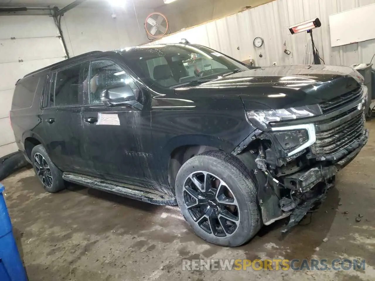 4 Photograph of a damaged car 1GNSKEKD8NR299232 CHEVROLET SUBURBAN 2022