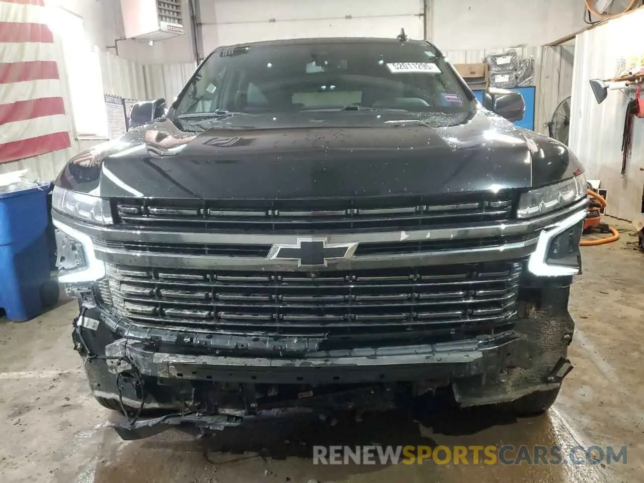 5 Photograph of a damaged car 1GNSKEKD8NR299232 CHEVROLET SUBURBAN 2022