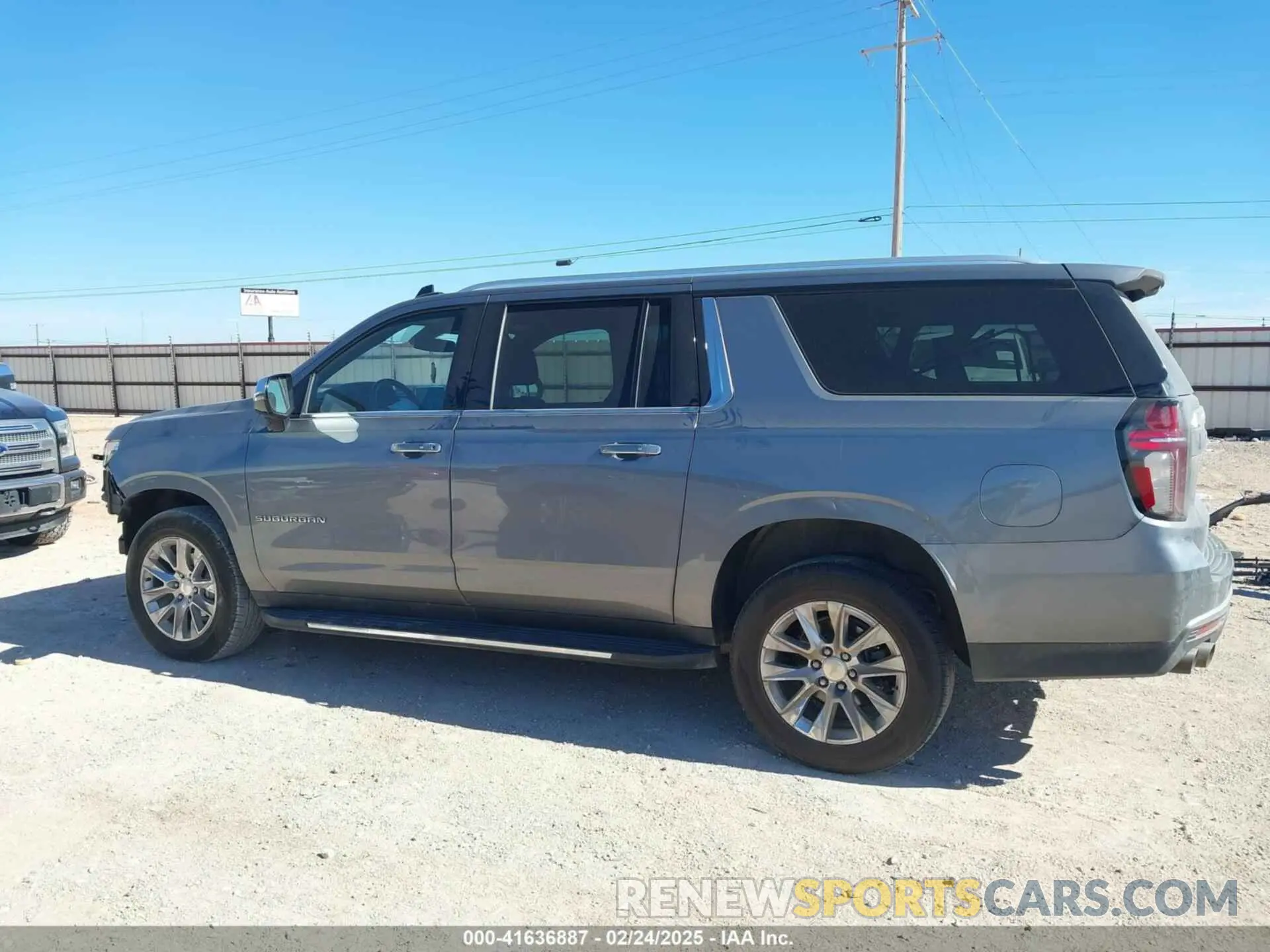 15 Photograph of a damaged car 1GNSKFKD0NR185277 CHEVROLET SUBURBAN 2022