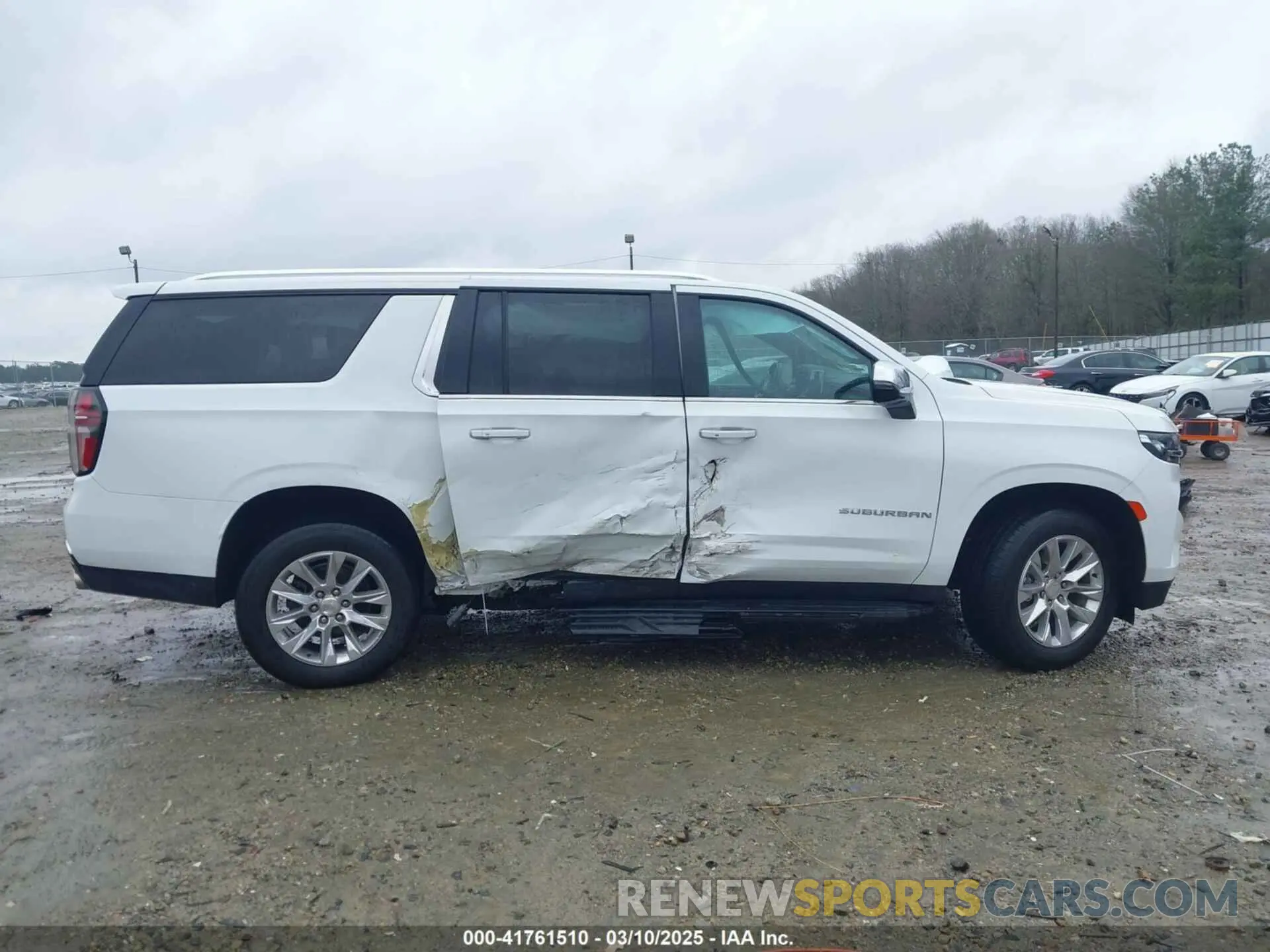 13 Photograph of a damaged car 1GNSKFKD6NR238466 CHEVROLET SUBURBAN 2022