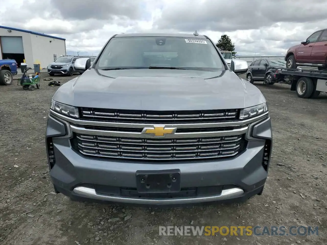 5 Photograph of a damaged car 1GNSKFKDXNR229883 CHEVROLET SUBURBAN 2022