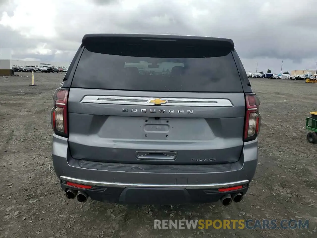 6 Photograph of a damaged car 1GNSKFKDXNR229883 CHEVROLET SUBURBAN 2022