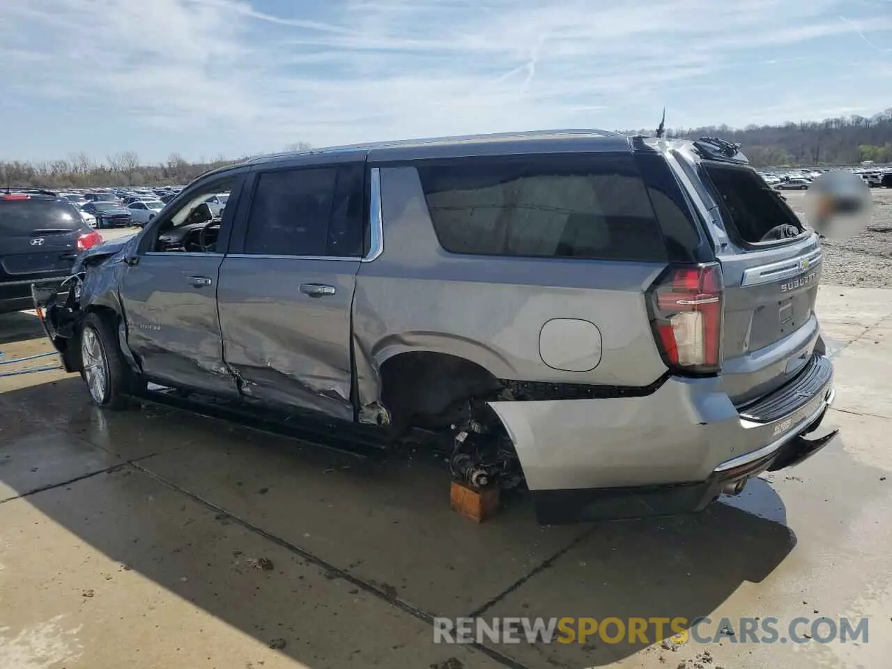 2 Фотография поврежденного автомобиля 1GNSKGKLXNR212370 CHEVROLET SUBURBAN 2022