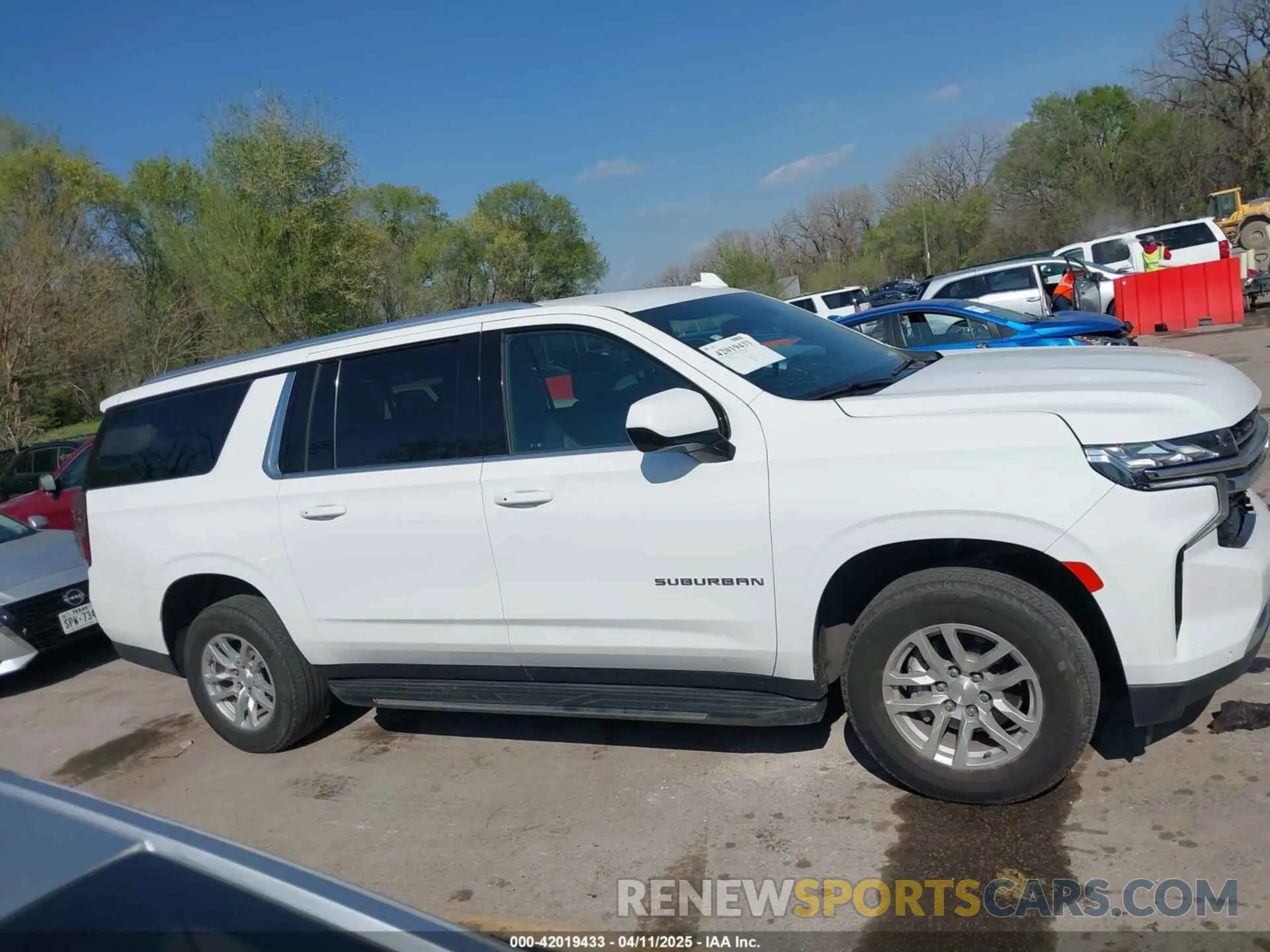 13 Photograph of a damaged car 1GNSCCKD0PR414023 CHEVROLET SUBURBAN 2023