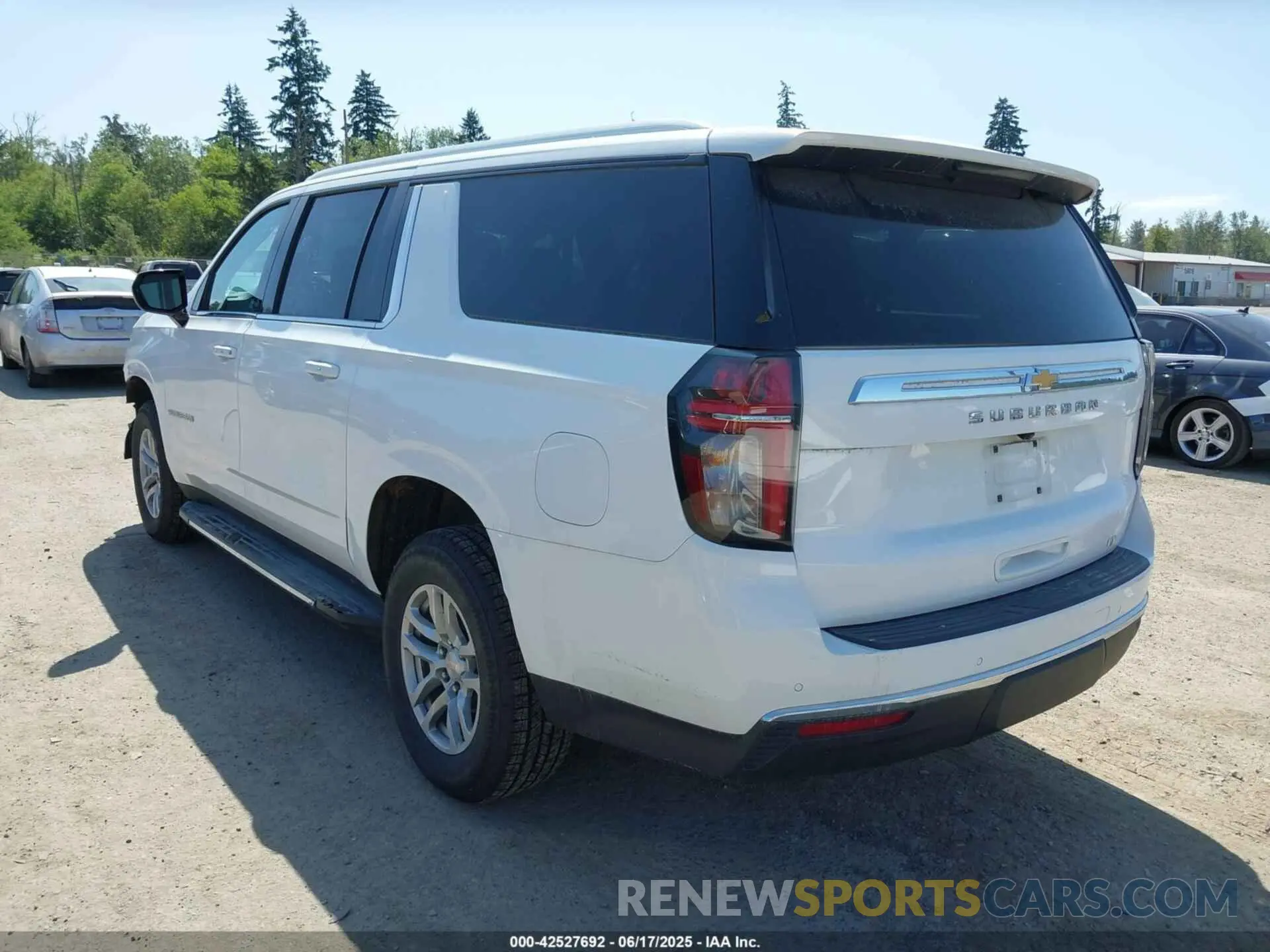 3 Фотография поврежденного автомобиля 1GNSCCKD5PR414258 CHEVROLET SUBURBAN 2023