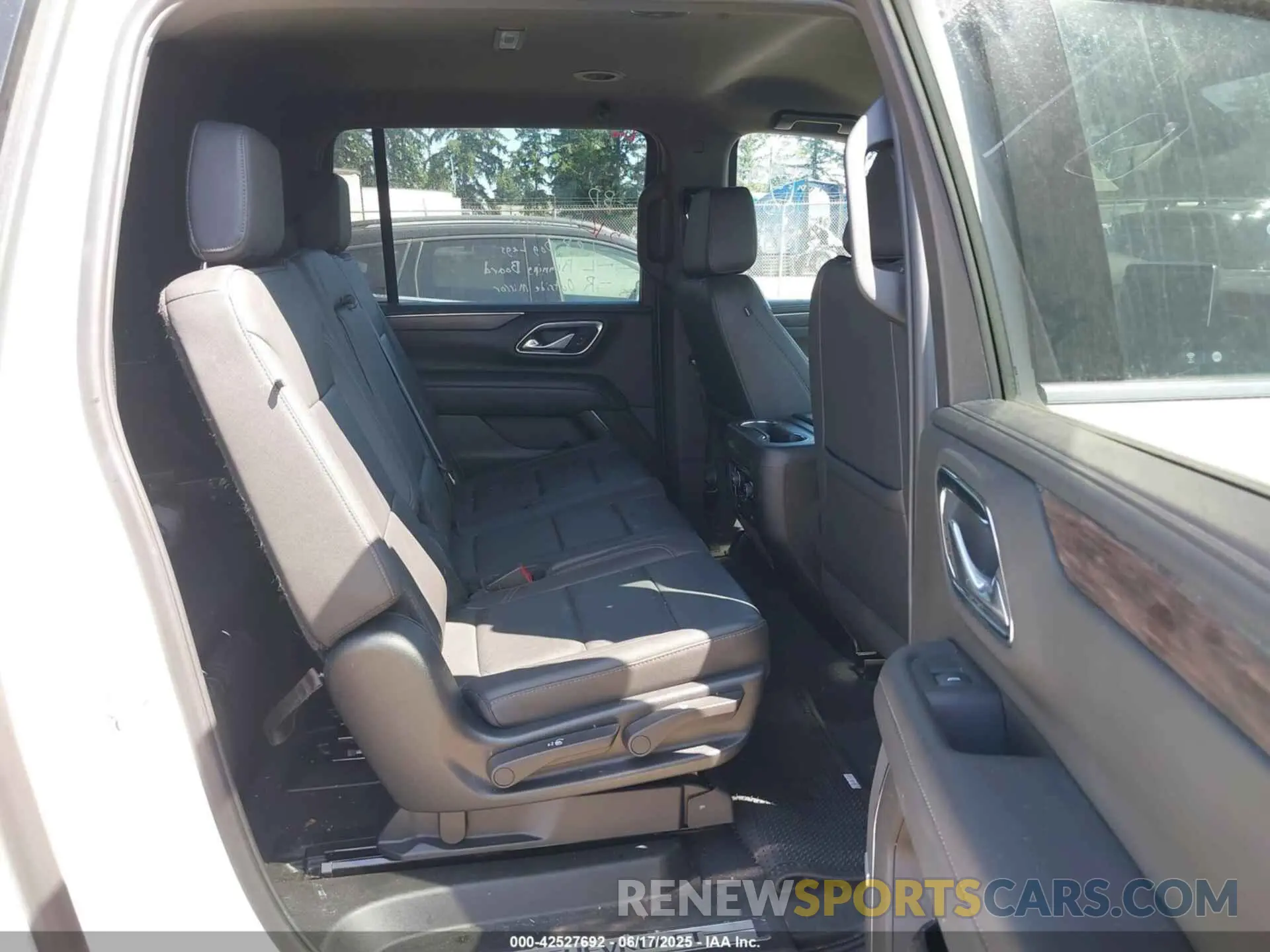 8 Фотография поврежденного автомобиля 1GNSCCKD5PR414258 CHEVROLET SUBURBAN 2023