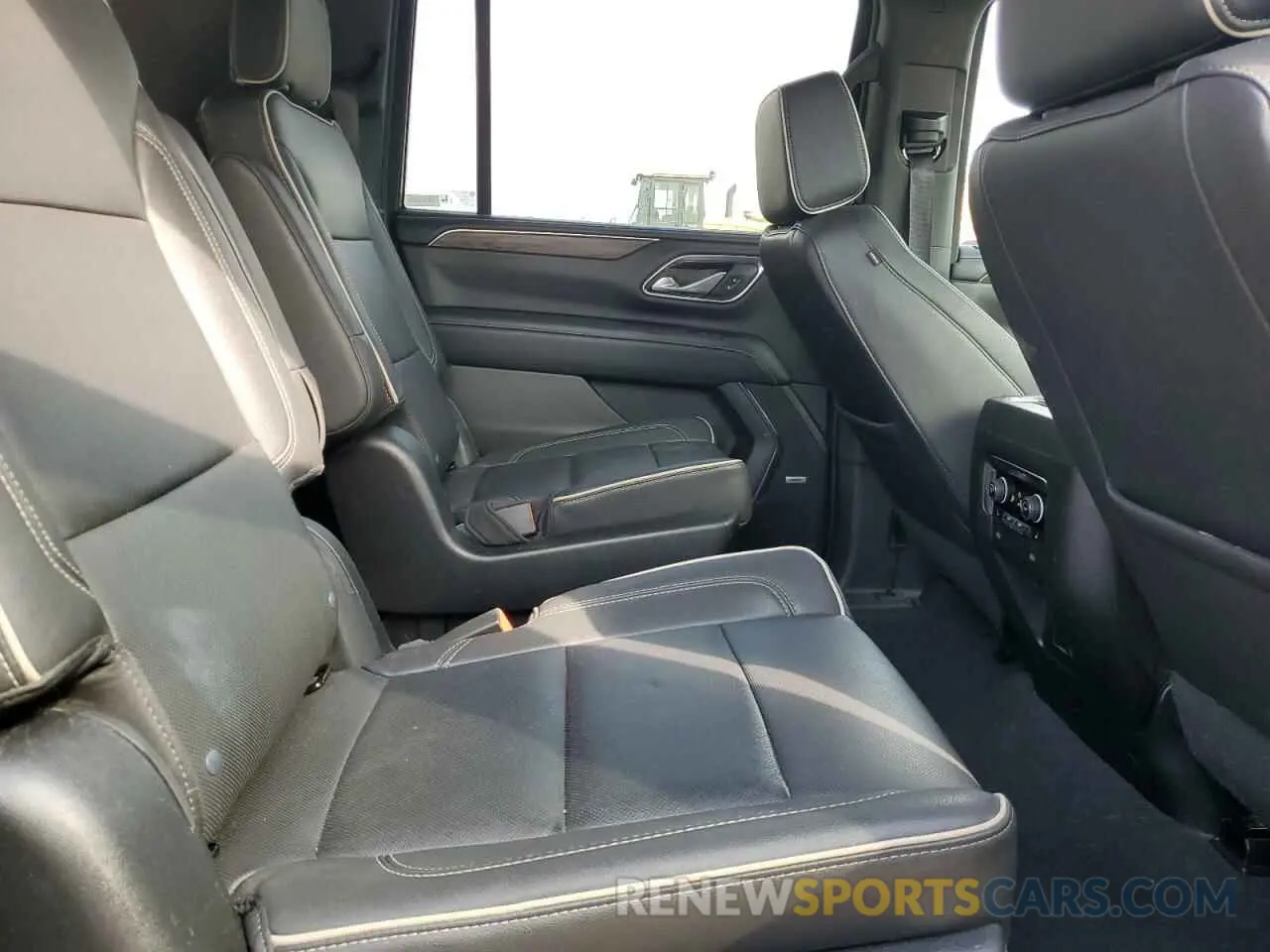 11 Photograph of a damaged car 1GNSCFKD3PR422781 CHEVROLET SUBURBAN 2023