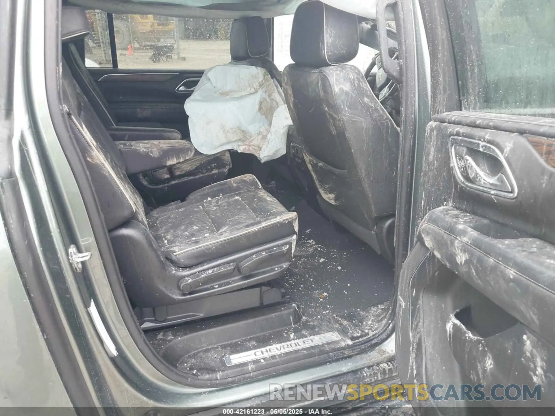 8 Фотография поврежденного автомобиля 1GNSCFKD7PR463950 CHEVROLET SUBURBAN 2023
