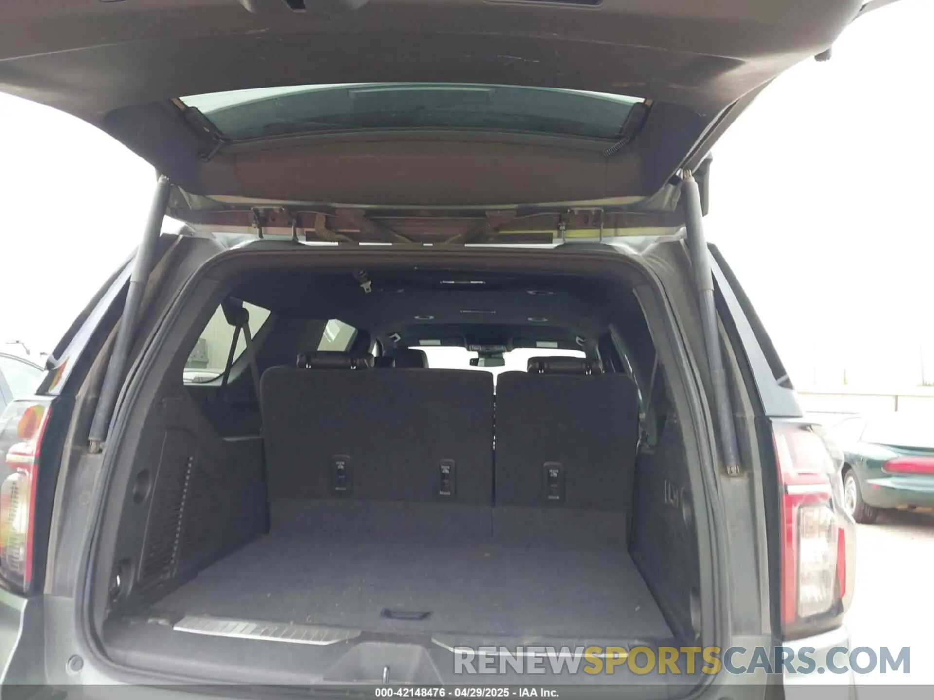 19 Фотография поврежденного автомобиля 1GNSCFKD8PR362870 CHEVROLET SUBURBAN 2023