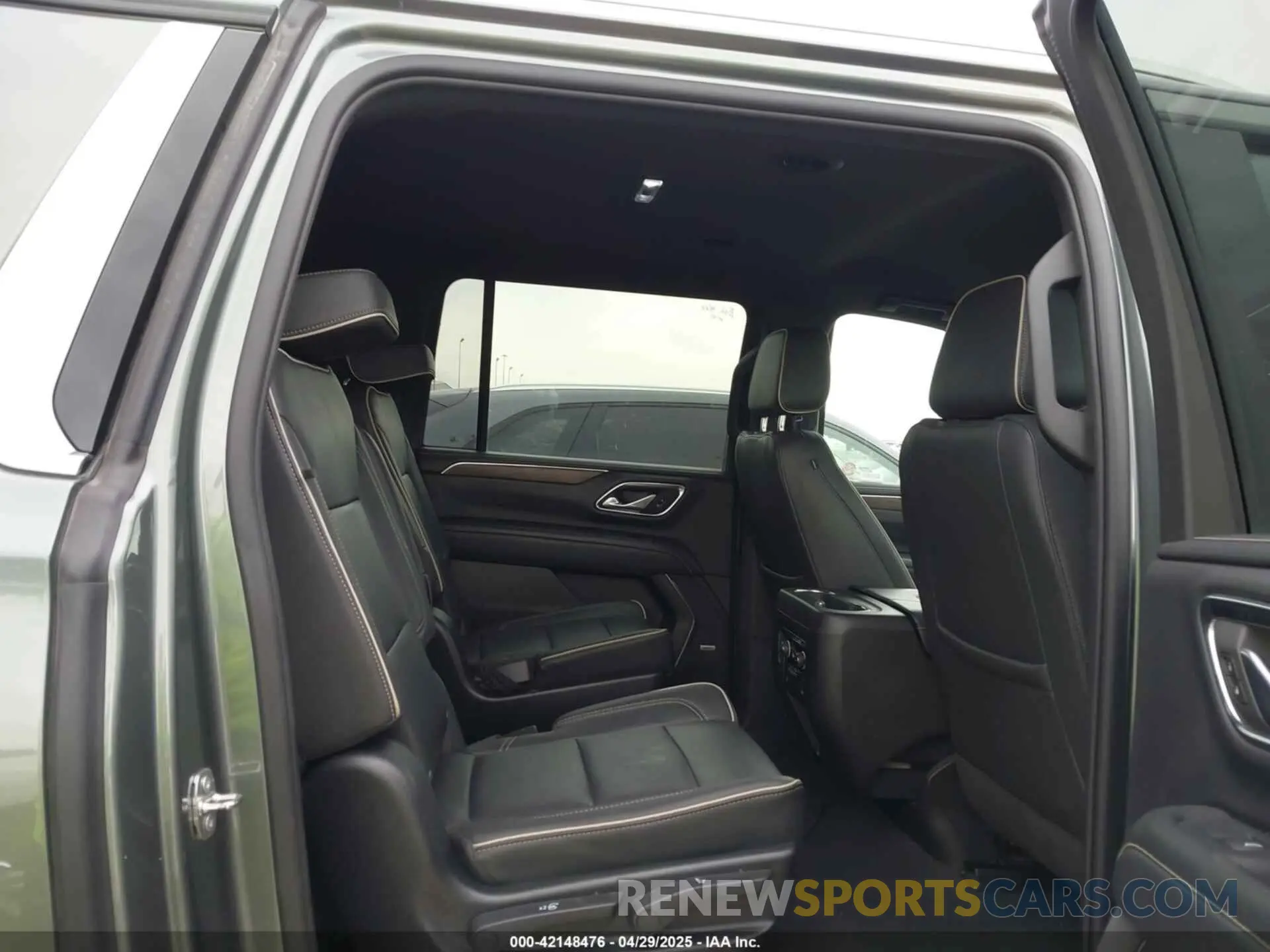 8 Фотография поврежденного автомобиля 1GNSCFKD8PR362870 CHEVROLET SUBURBAN 2023
