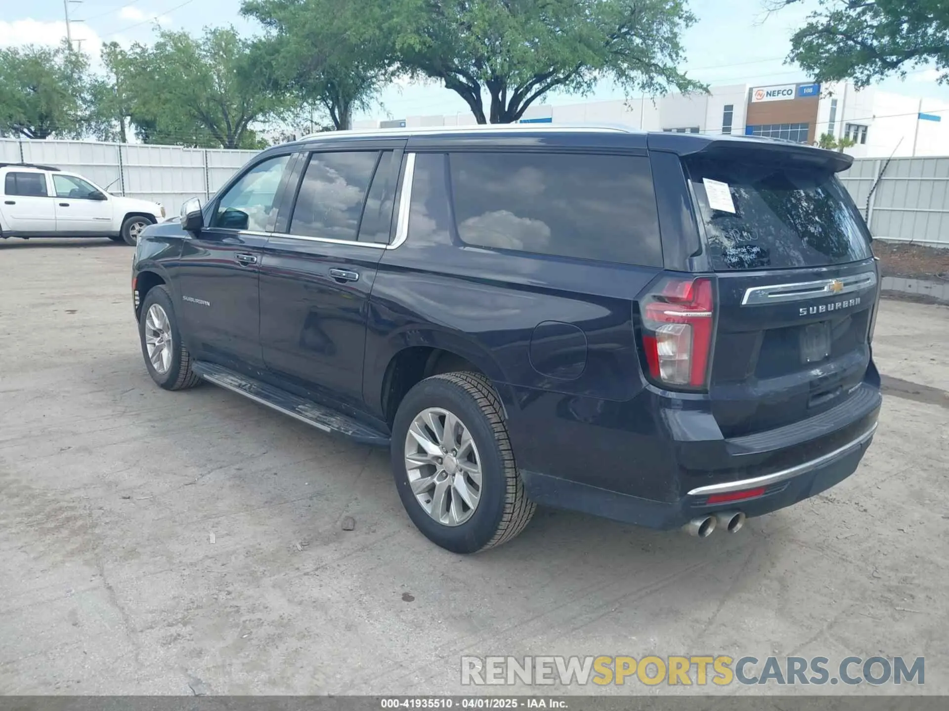 3 Photograph of a damaged car 1GNSCFKDXPR380853 CHEVROLET SUBURBAN 2023