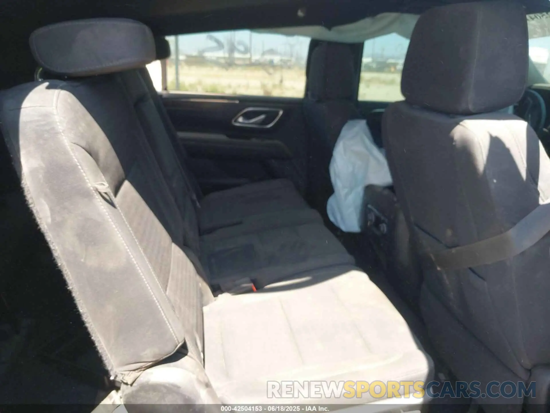 8 Фотография поврежденного автомобиля 1GNSKBKD3PR198309 CHEVROLET SUBURBAN 2023