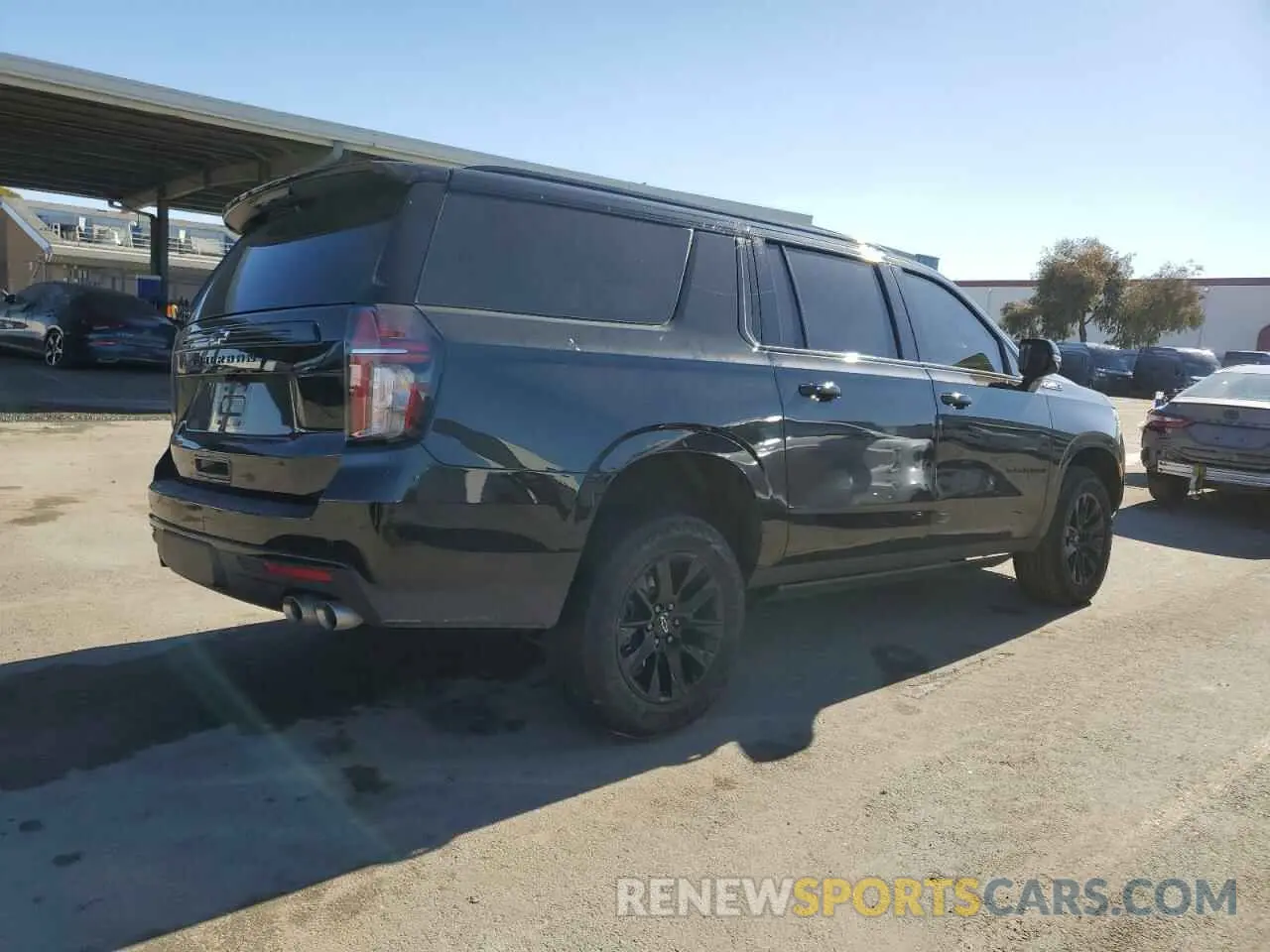 3 Photograph of a damaged car 1GNSKDKL2PR286237 CHEVROLET SUBURBAN 2023