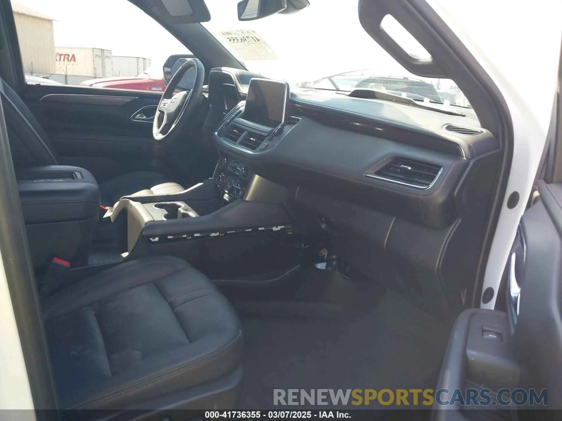 5 Photograph of a damaged car 1GNSKEKLXPR236014 CHEVROLET SUBURBAN 2023