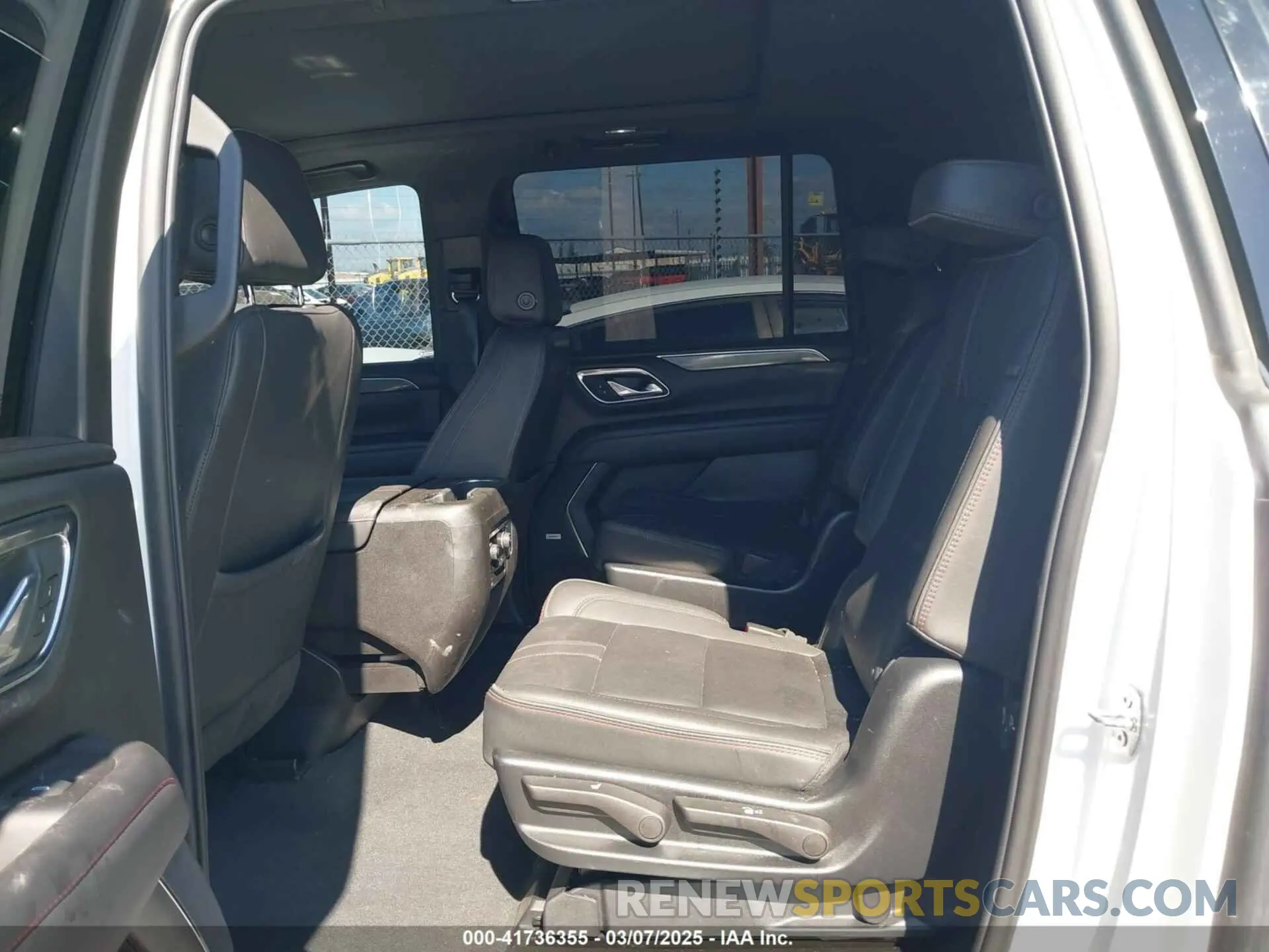 8 Photograph of a damaged car 1GNSKEKLXPR236014 CHEVROLET SUBURBAN 2023