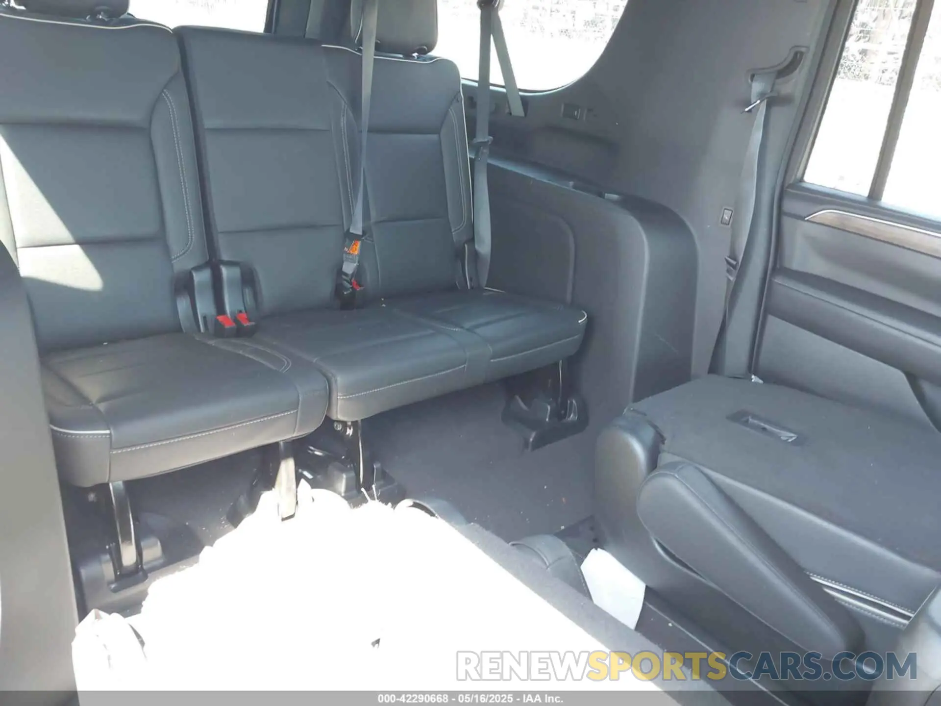 17 Фотография поврежденного автомобиля 1GNSKFKD5PR306646 CHEVROLET SUBURBAN 2023