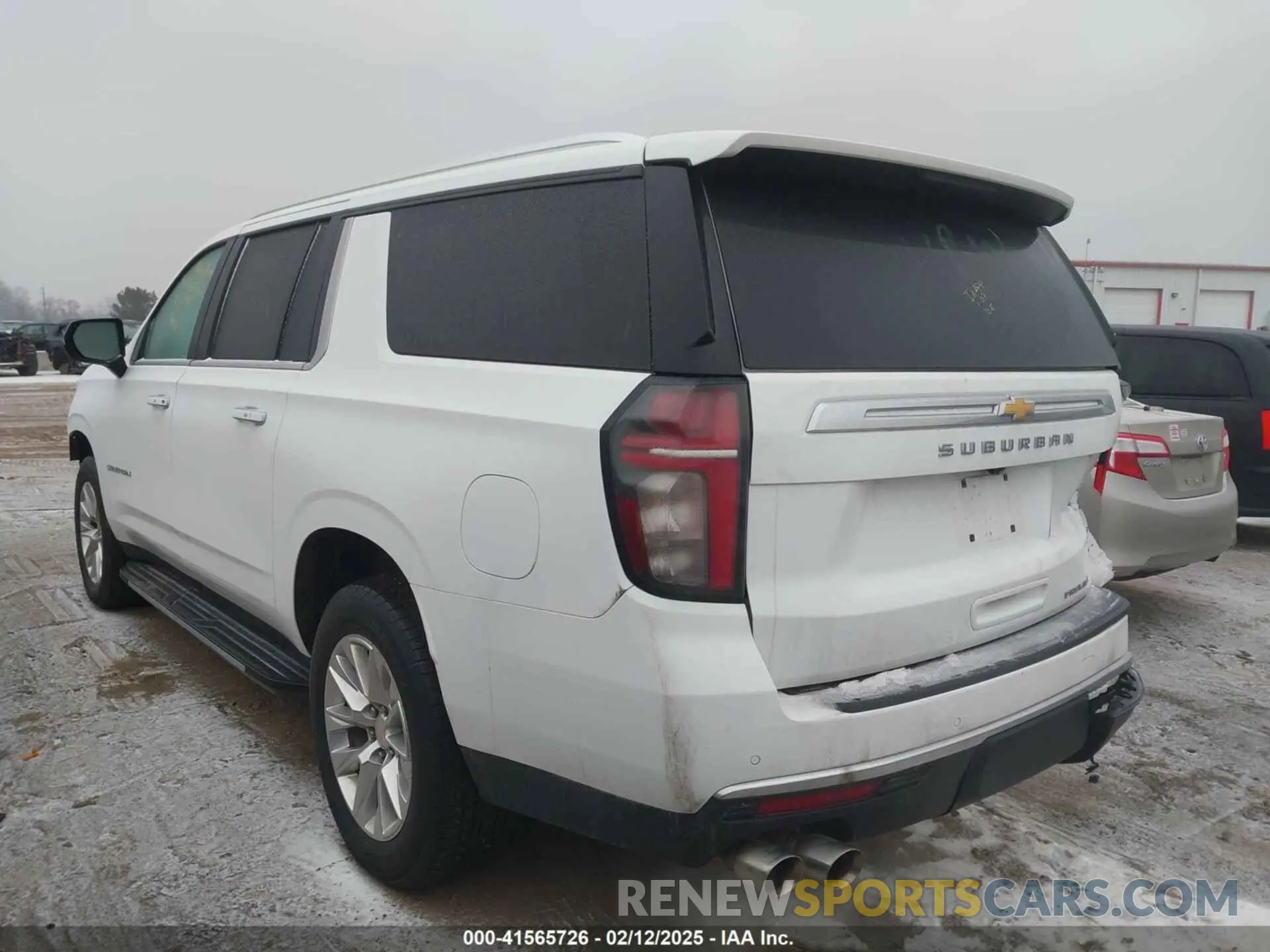 3 Фотография поврежденного автомобиля 1GNSKFKDXPR511900 CHEVROLET SUBURBAN 2023