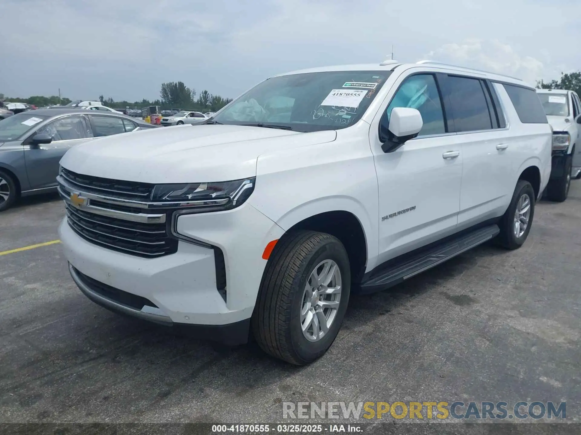 2 Photograph of a damaged car 1GNSCCKDXRR249536 CHEVROLET SUBURBAN 2024