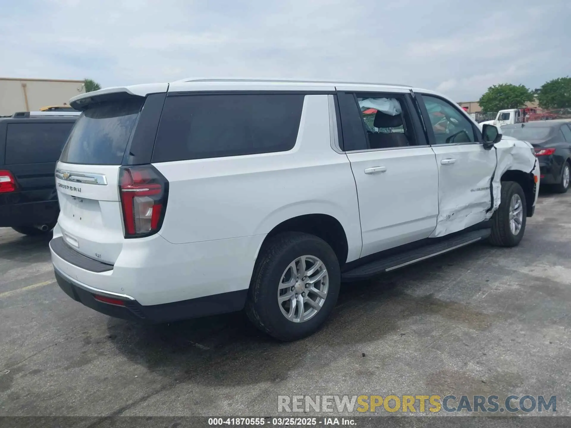 4 Photograph of a damaged car 1GNSCCKDXRR249536 CHEVROLET SUBURBAN 2024