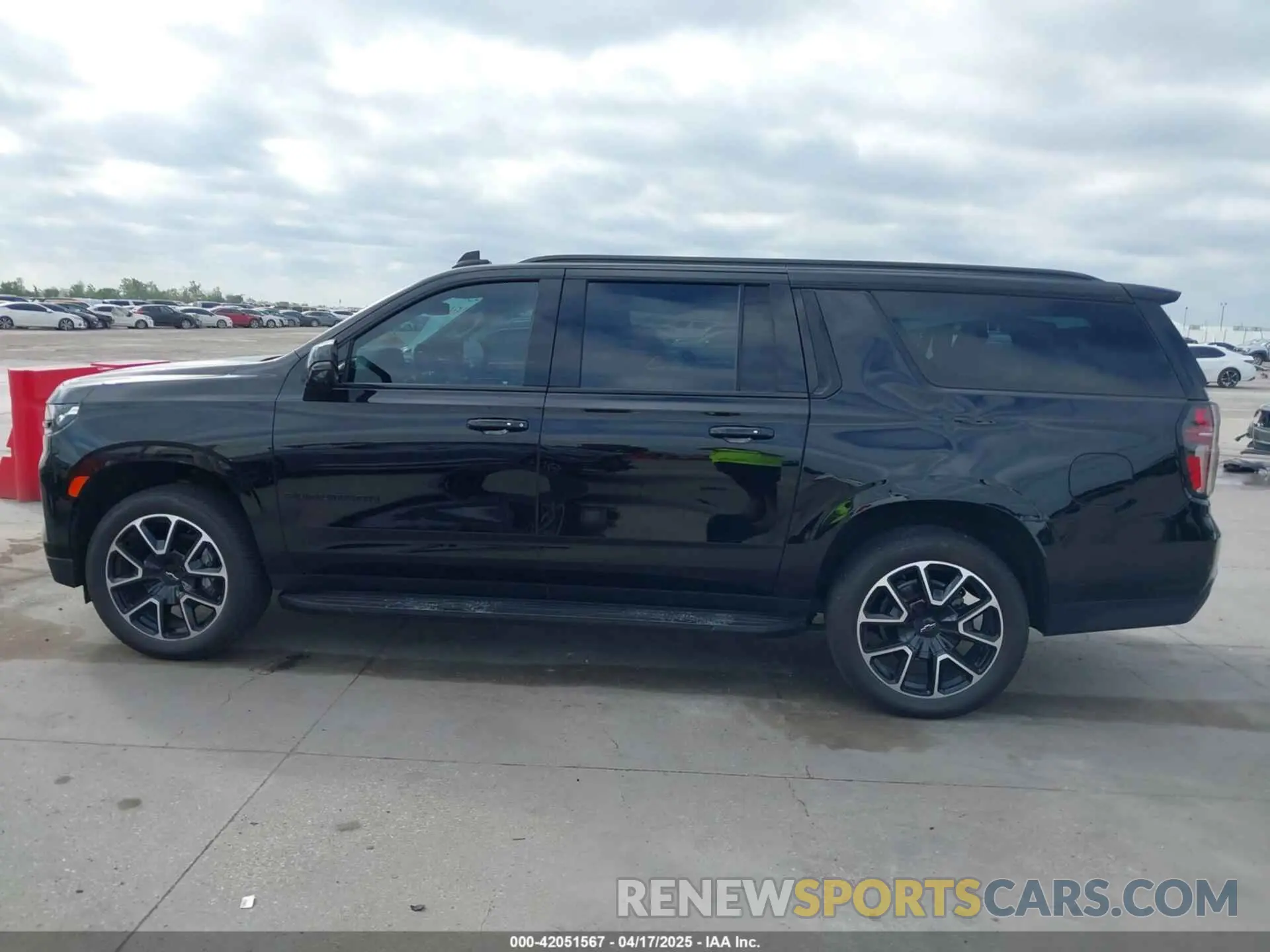 14 Фотография поврежденного автомобиля 1GNSCEKD4RR353774 CHEVROLET SUBURBAN 2024