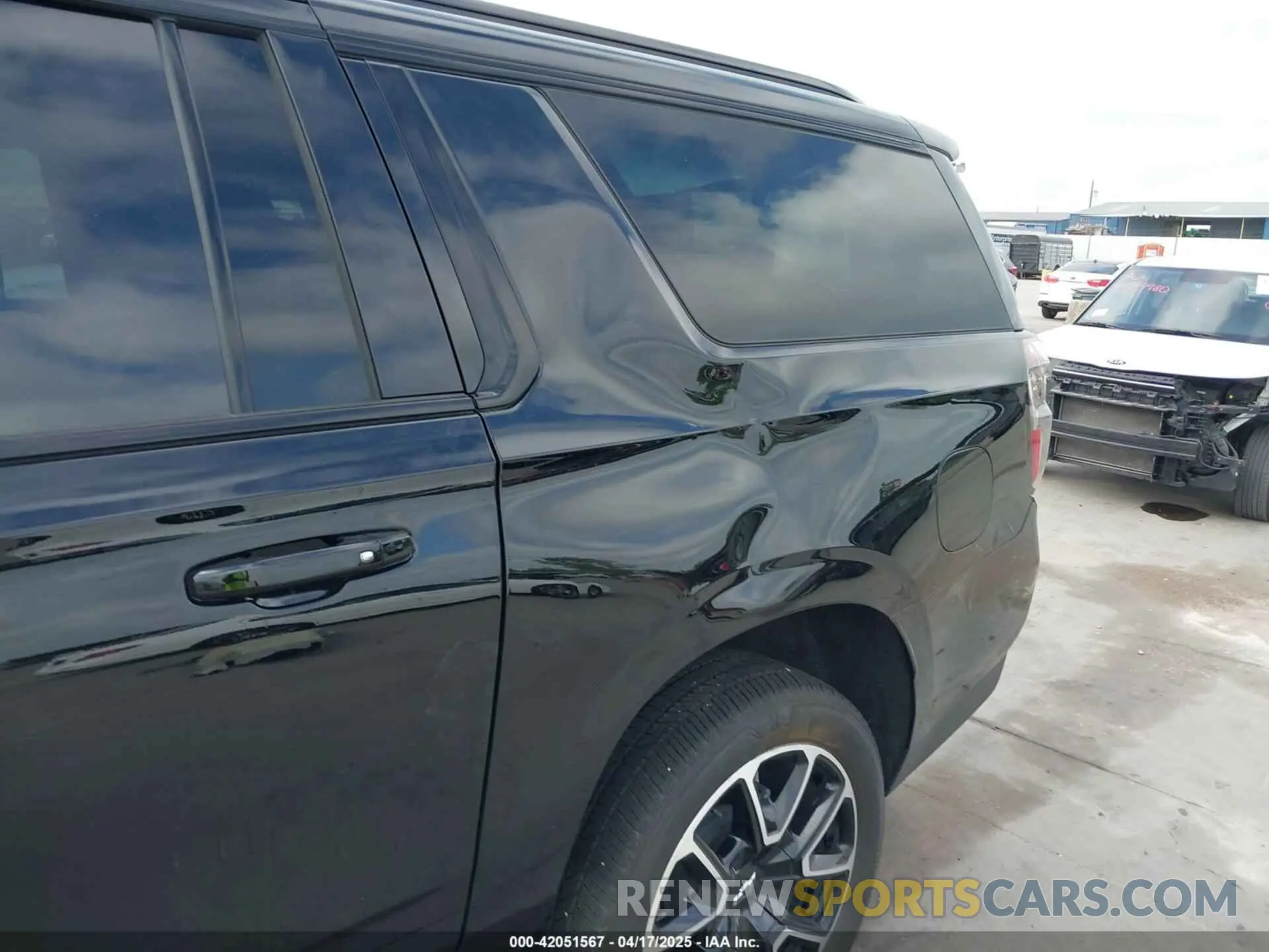 18 Фотография поврежденного автомобиля 1GNSCEKD4RR353774 CHEVROLET SUBURBAN 2024