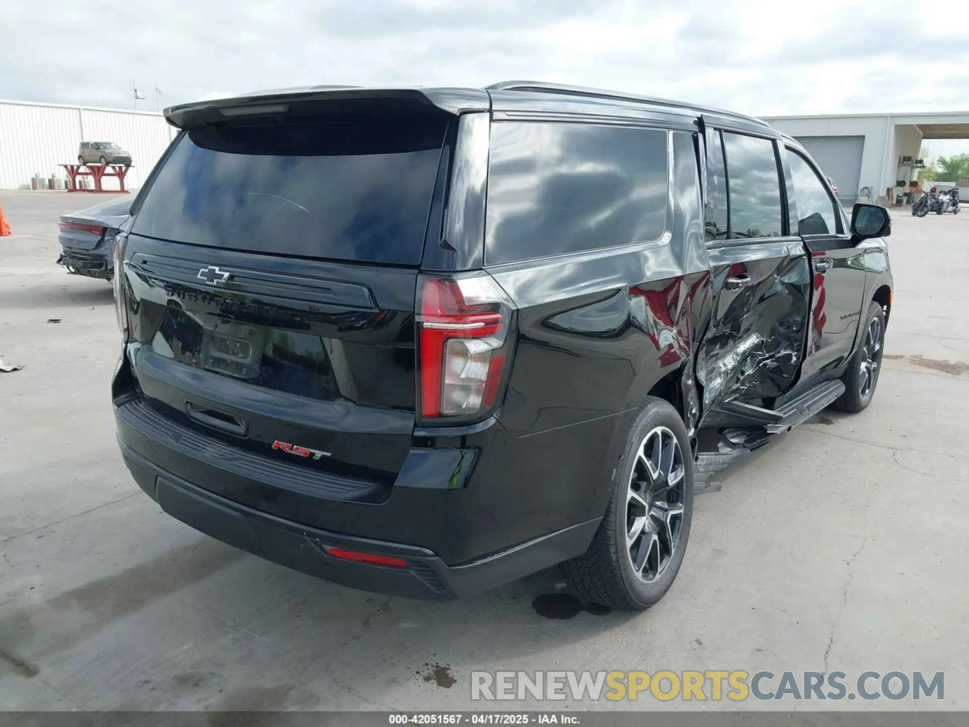 4 Фотография поврежденного автомобиля 1GNSCEKD4RR353774 CHEVROLET SUBURBAN 2024