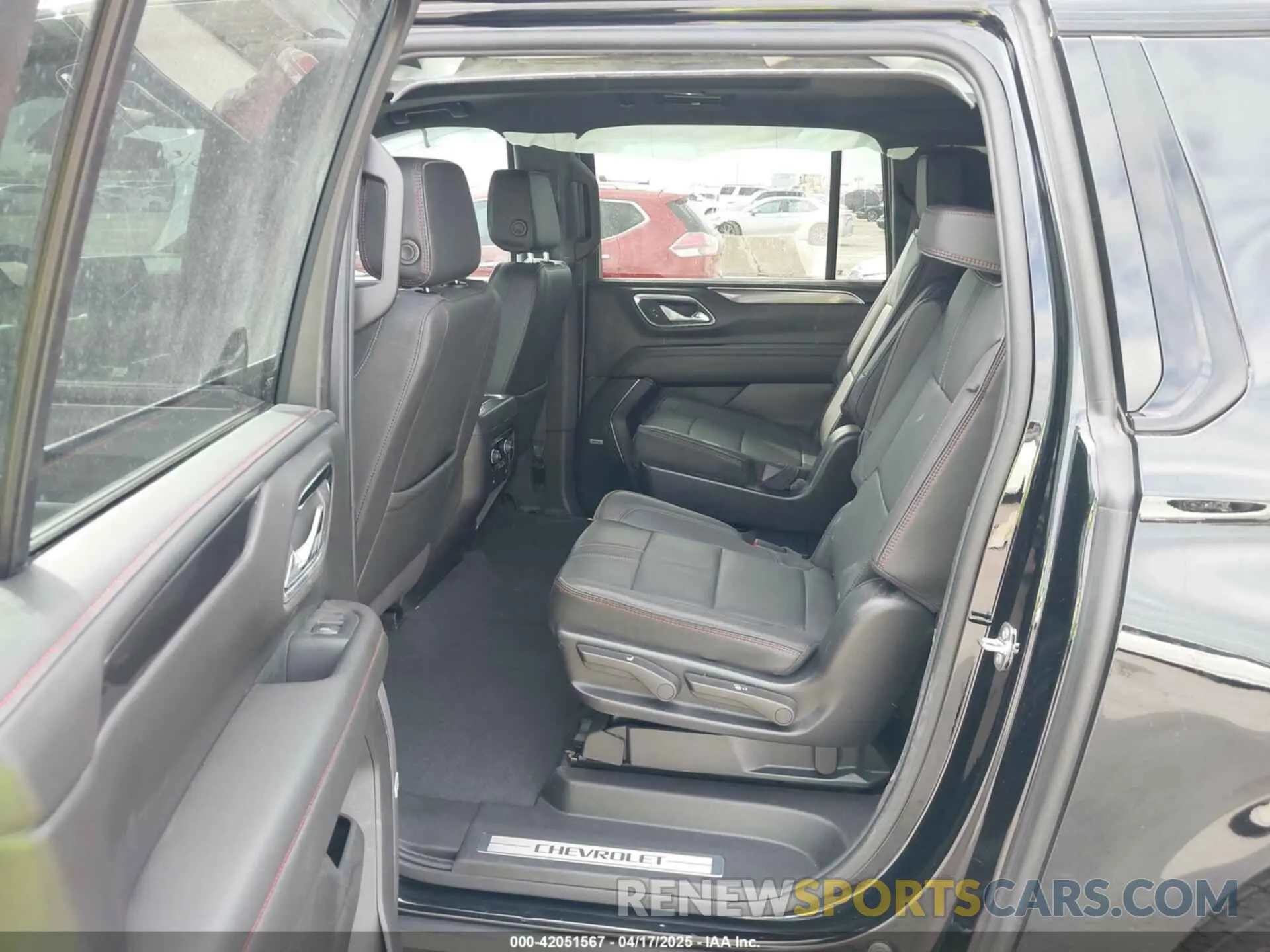 8 Фотография поврежденного автомобиля 1GNSCEKD4RR353774 CHEVROLET SUBURBAN 2024