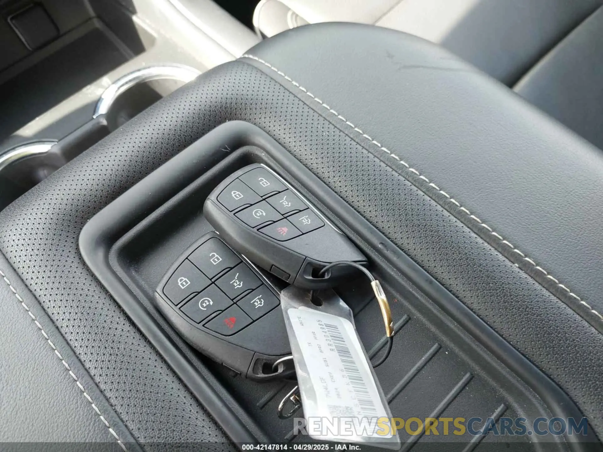 11 Фотография поврежденного автомобиля 1GNSCFKD6RR304985 CHEVROLET SUBURBAN 2024