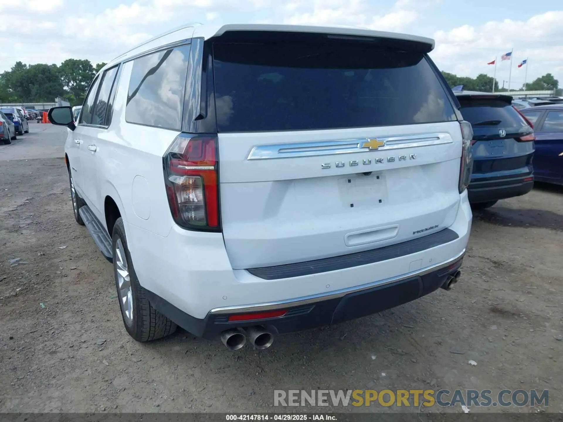 3 Фотография поврежденного автомобиля 1GNSCFKD6RR304985 CHEVROLET SUBURBAN 2024