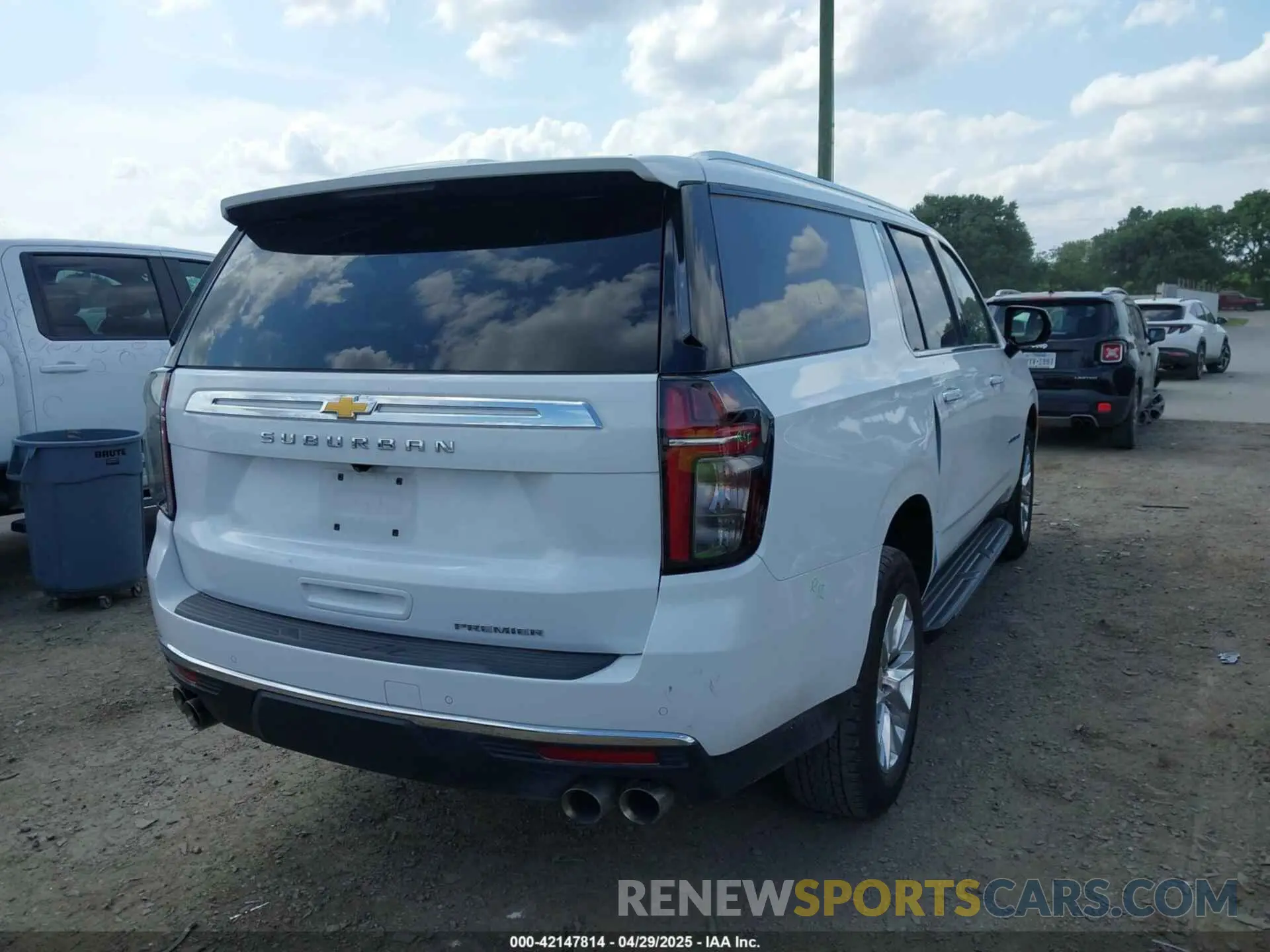 4 Фотография поврежденного автомобиля 1GNSCFKD6RR304985 CHEVROLET SUBURBAN 2024