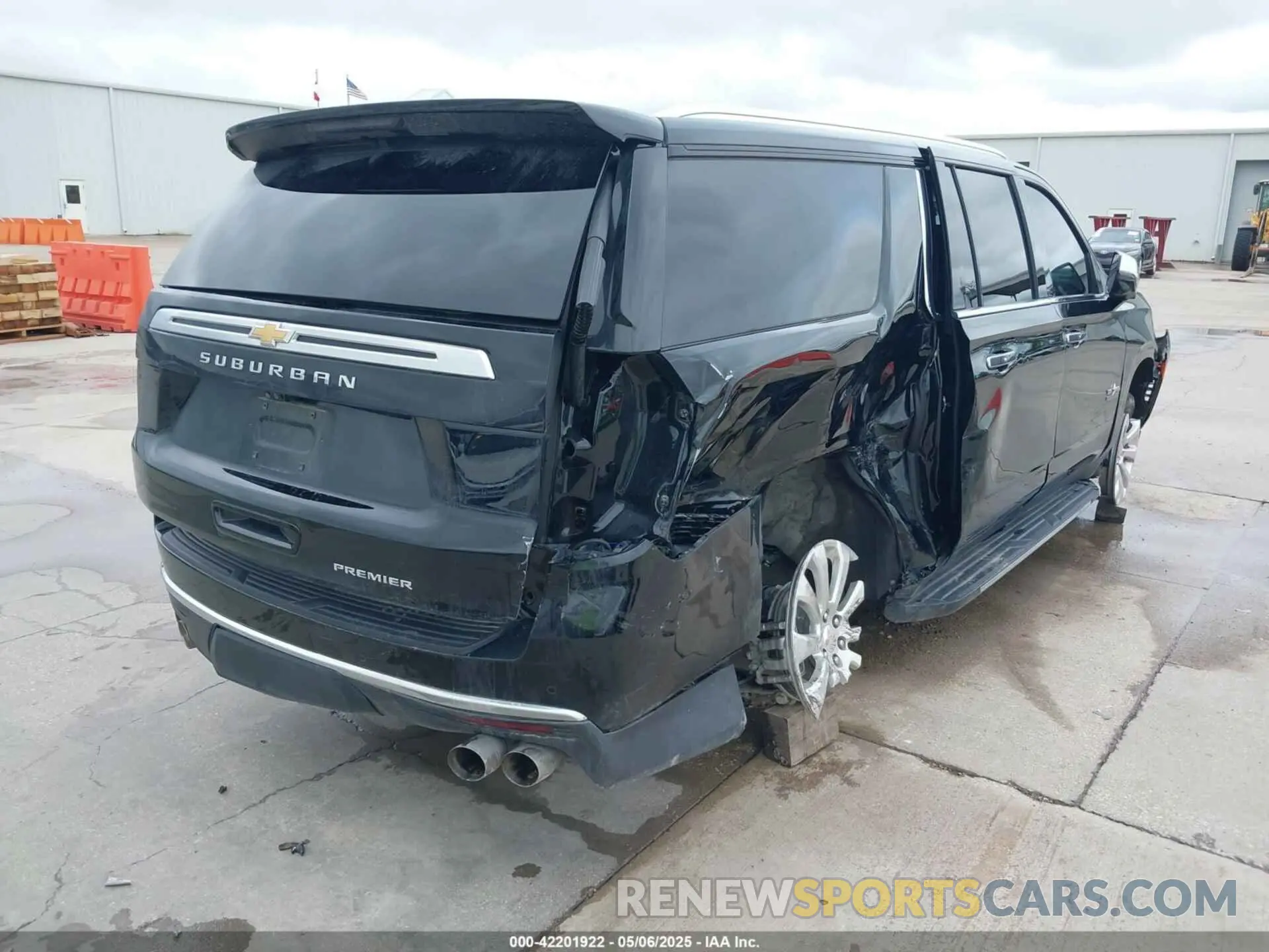 4 Фотография поврежденного автомобиля 1GNSCFKD9RR214598 CHEVROLET SUBURBAN 2024