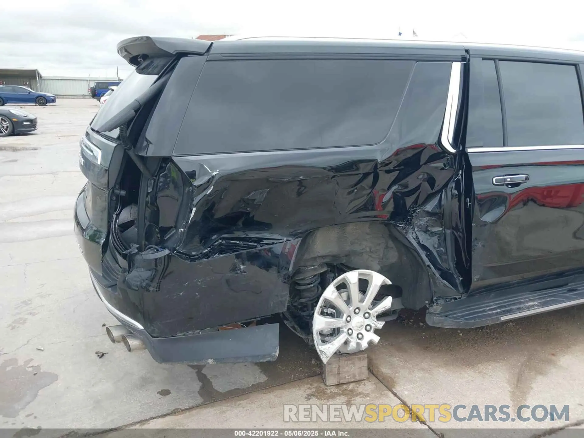 6 Фотография поврежденного автомобиля 1GNSCFKD9RR214598 CHEVROLET SUBURBAN 2024