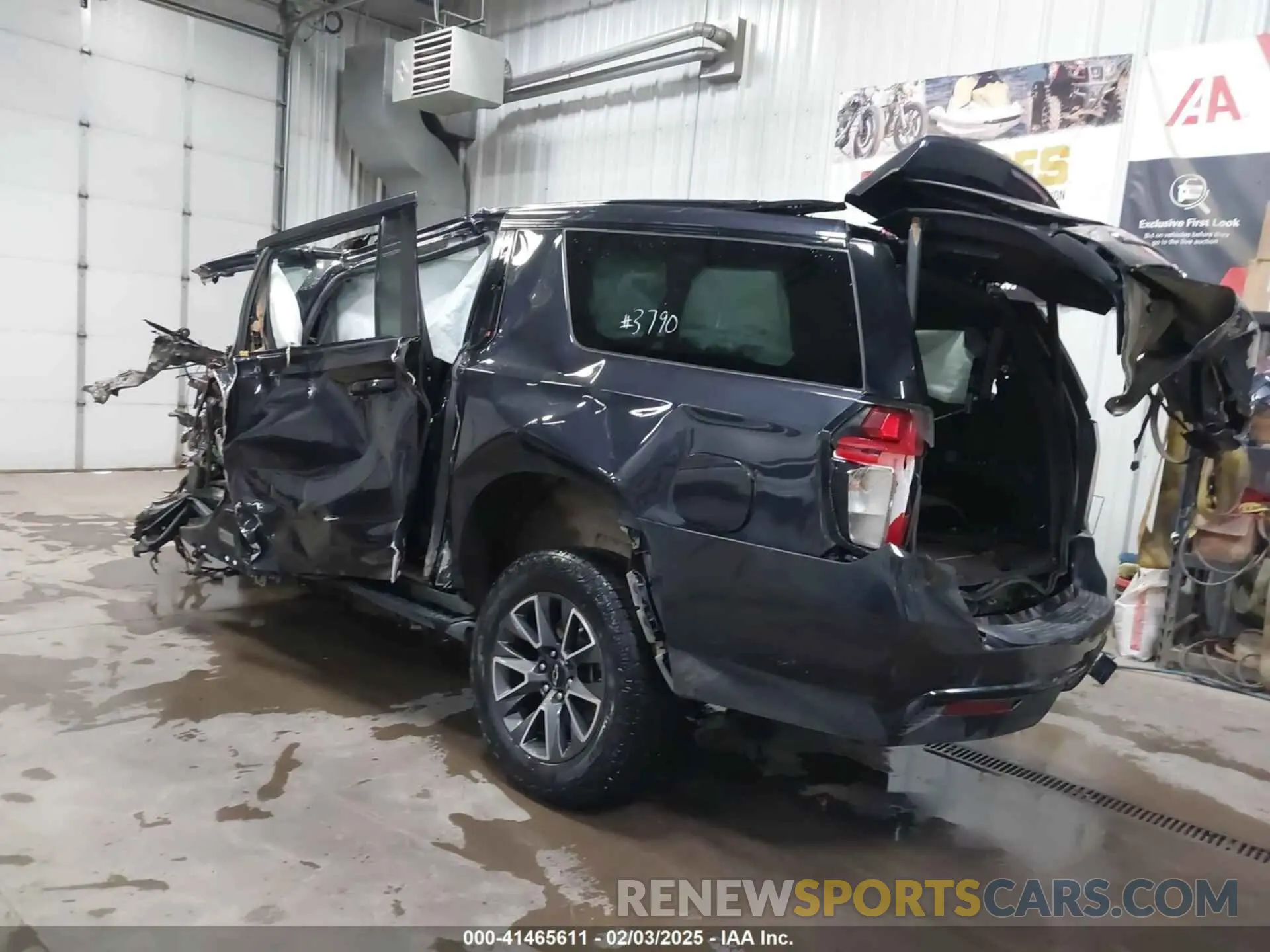 3 Photograph of a damaged car 1GNSKDKD2RR203790 CHEVROLET SUBURBAN 2024