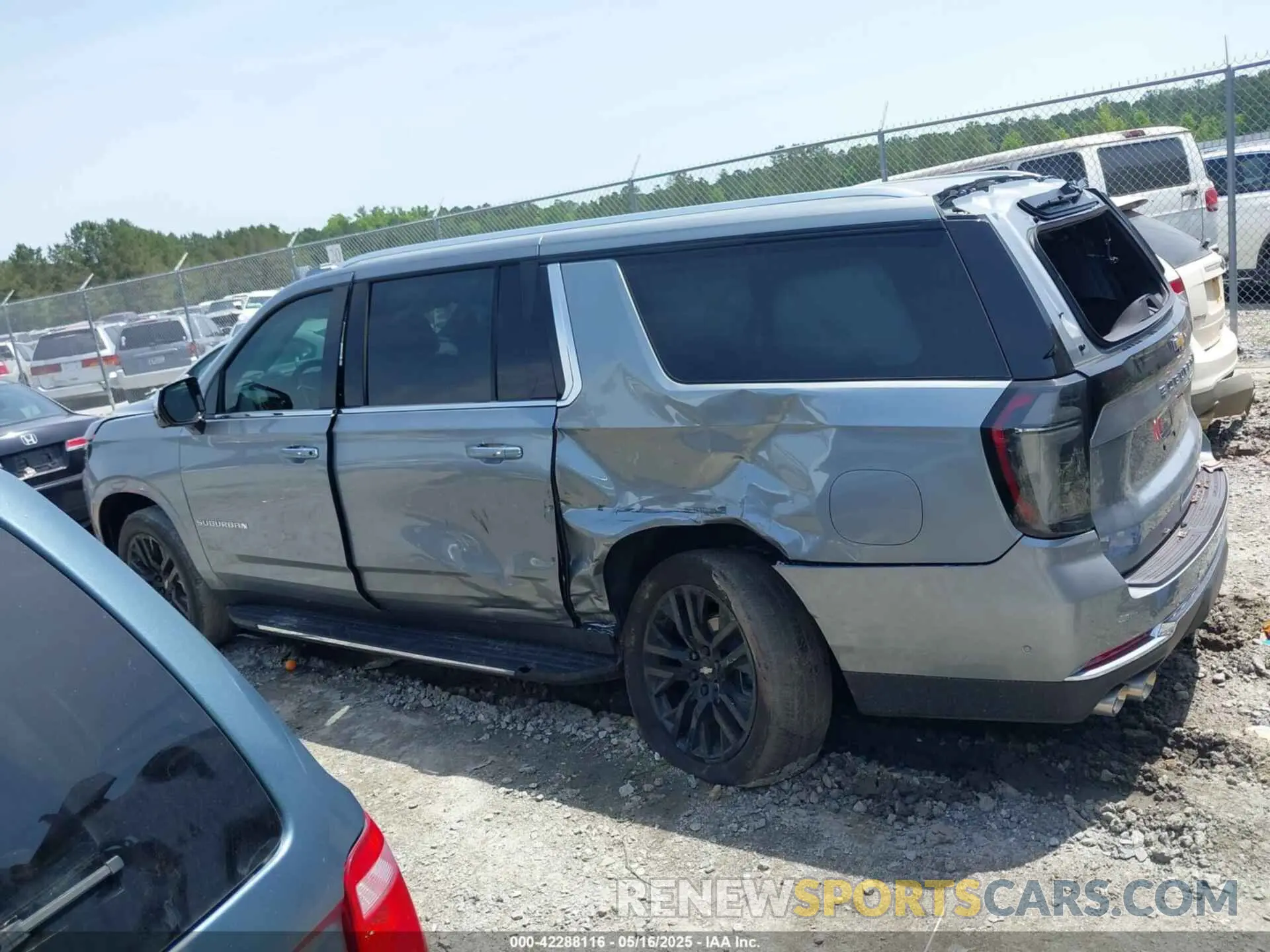 14 Фотография поврежденного автомобиля 1GNS5FRD8SR181650 CHEVROLET SUBURBAN 2025