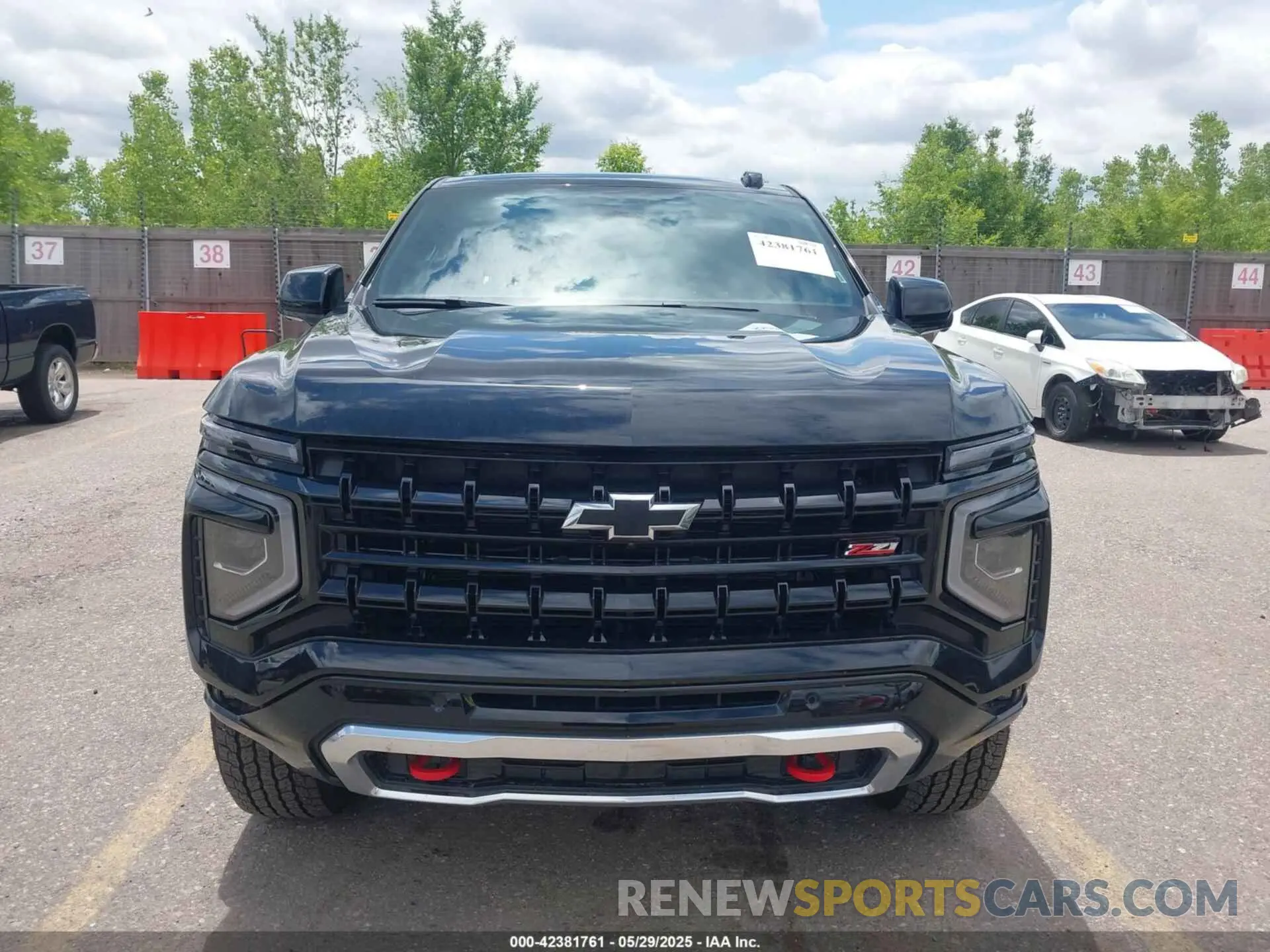 12 Фотография поврежденного автомобиля 1GNS6DRD3SR228259 CHEVROLET SUBURBAN 2025