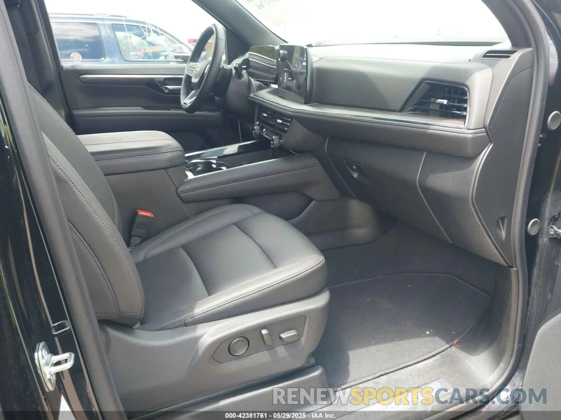 5 Фотография поврежденного автомобиля 1GNS6DRD3SR228259 CHEVROLET SUBURBAN 2025