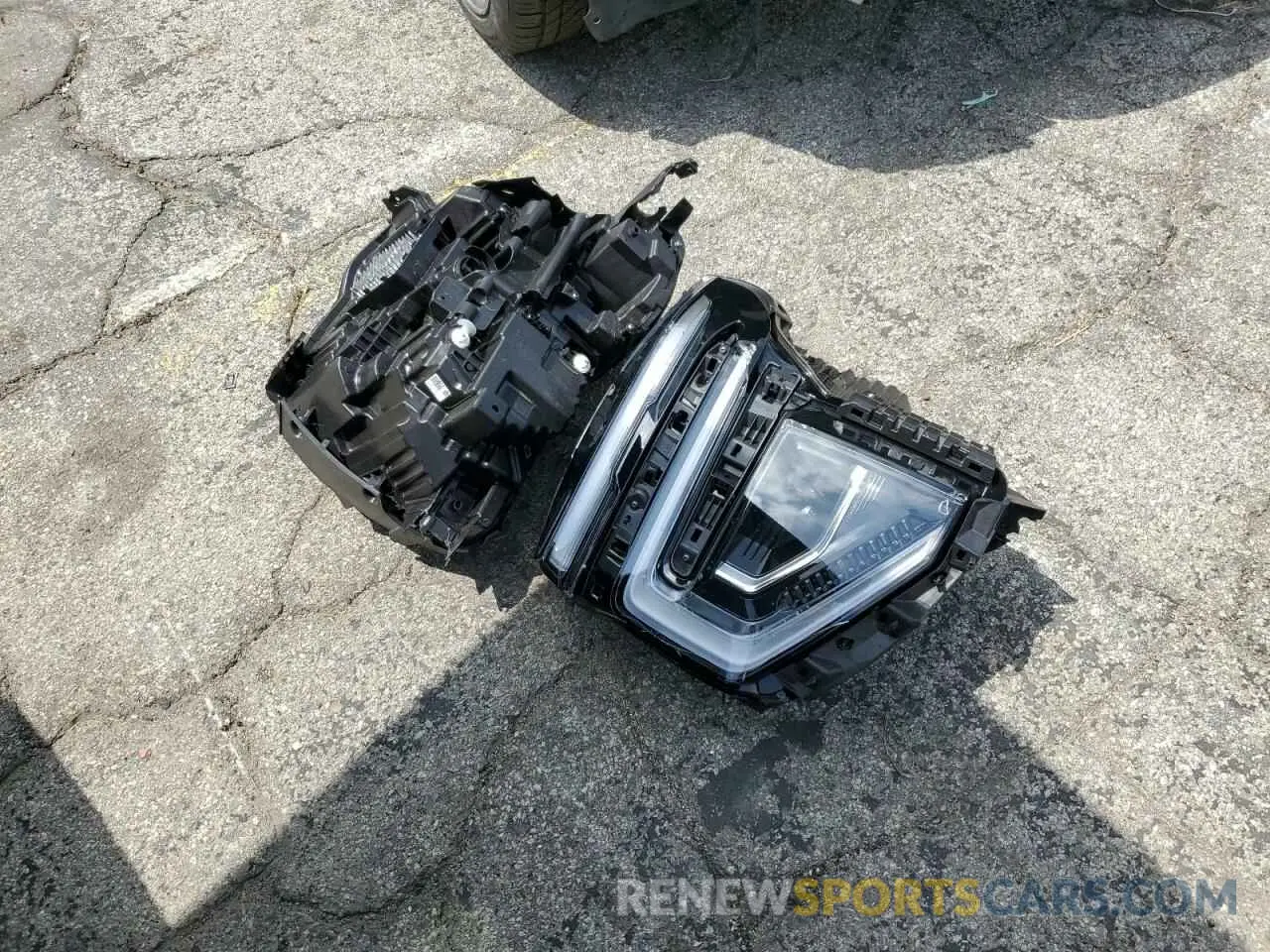 13 Фотография поврежденного автомобиля 1GNS6ERD6SR157063 CHEVROLET SUBURBAN 2025