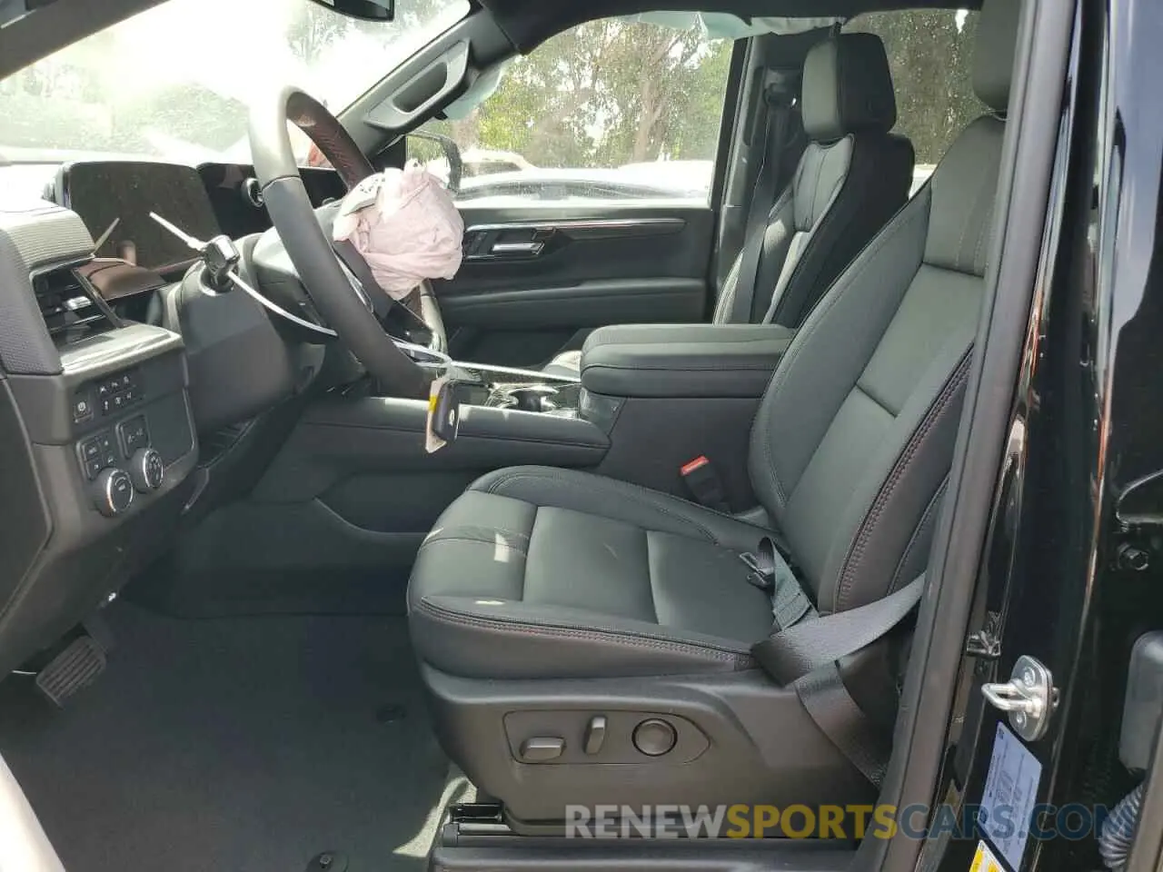 7 Фотография поврежденного автомобиля 1GNS6ERD6SR157063 CHEVROLET SUBURBAN 2025