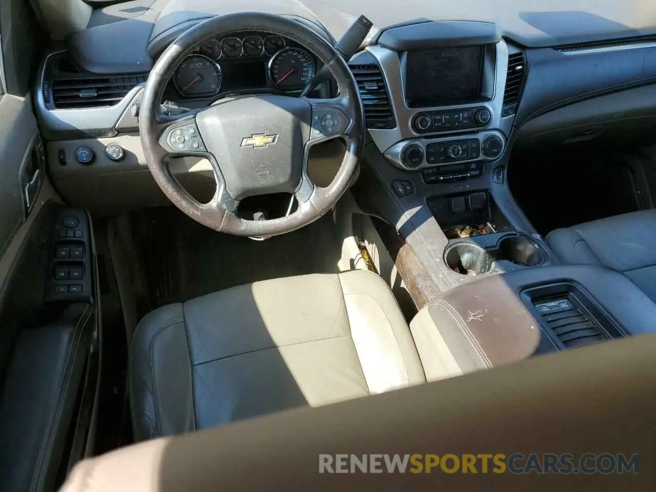 8 Фотография поврежденного автомобиля 1GNSKBKC0GR307705 CHEVROLET TAHOE 2016