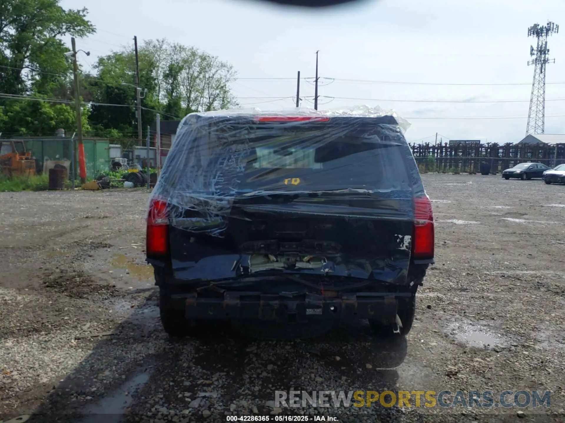 16 Фотография поврежденного автомобиля 1GNLCDEC1KR218436 CHEVROLET TAHOE 2019
