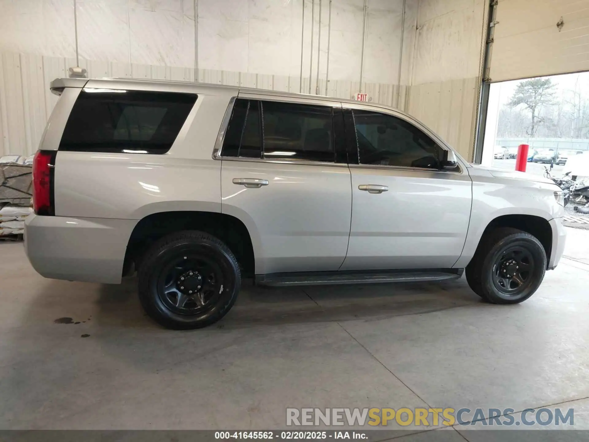 13 Фотография поврежденного автомобиля 1GNLCDEC2KR356485 CHEVROLET TAHOE 2019