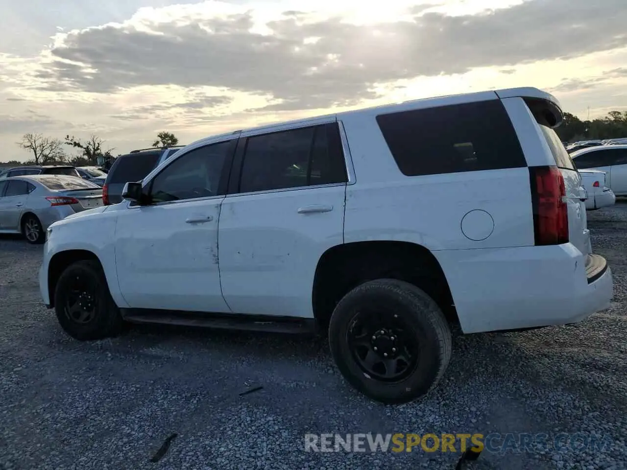 2 Фотография поврежденного автомобиля 1GNLCDEC4KR220035 CHEVROLET TAHOE 2019